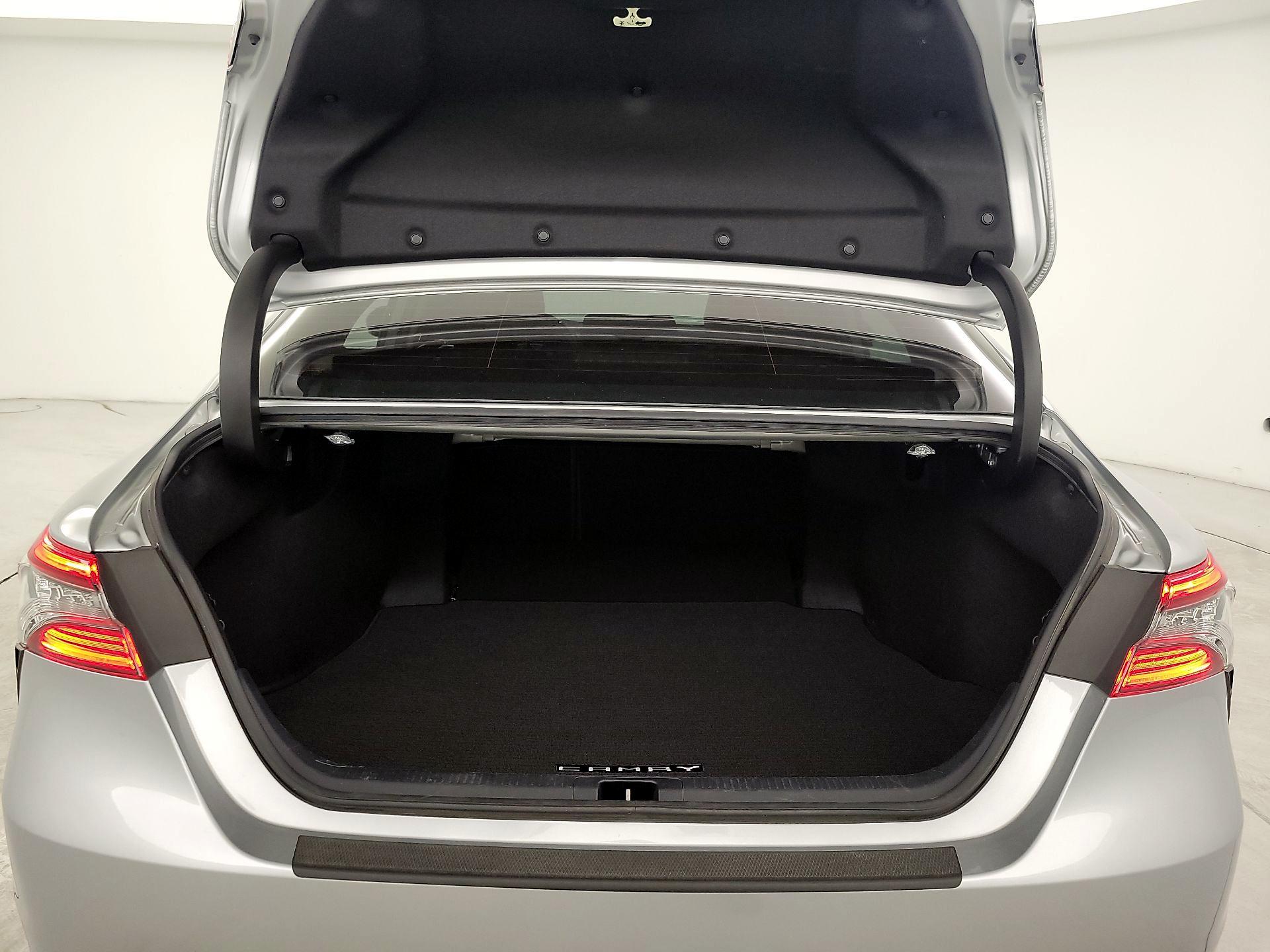 Thumbnail: 2022 Toyota Camry - 20