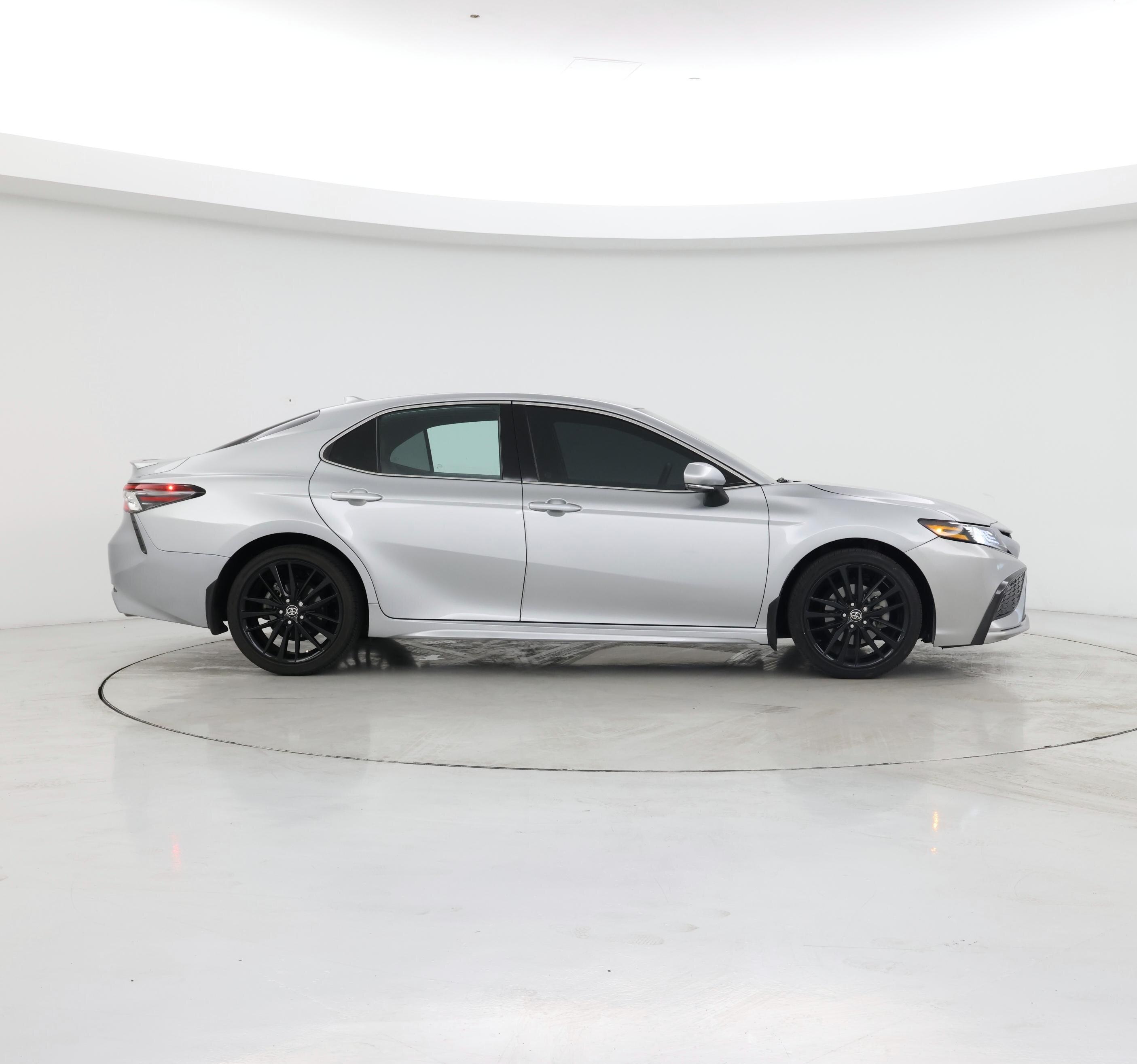 Thumbnail: 2022 Toyota Camry - 7