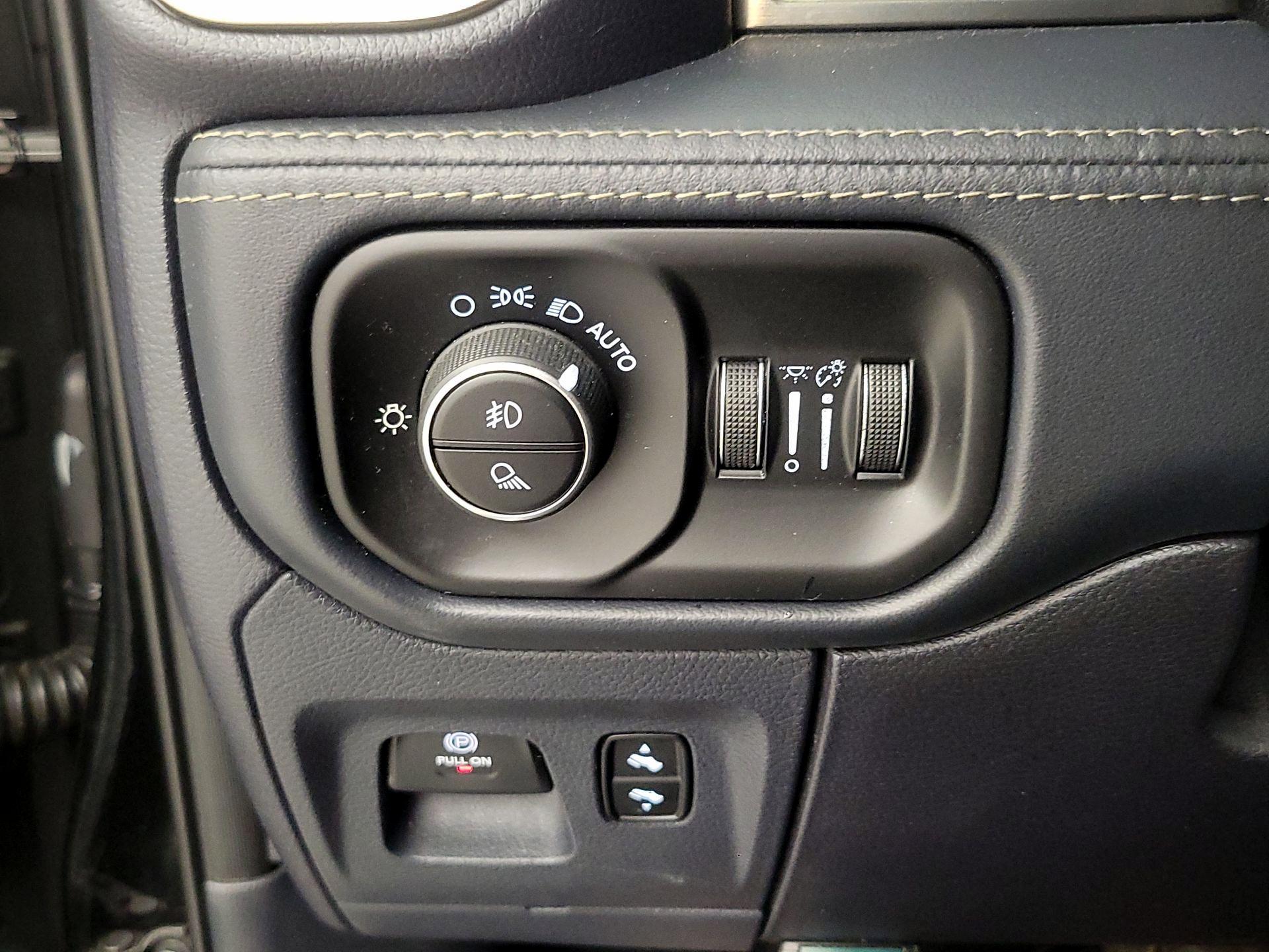 Thumbnail: 2019 RAM 1500 - 13