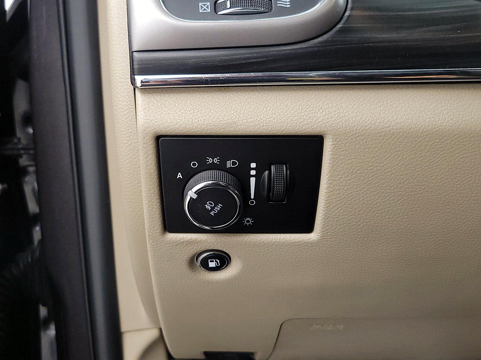 Thumbnail: 2019 Jeep Grand Cherokee - 13