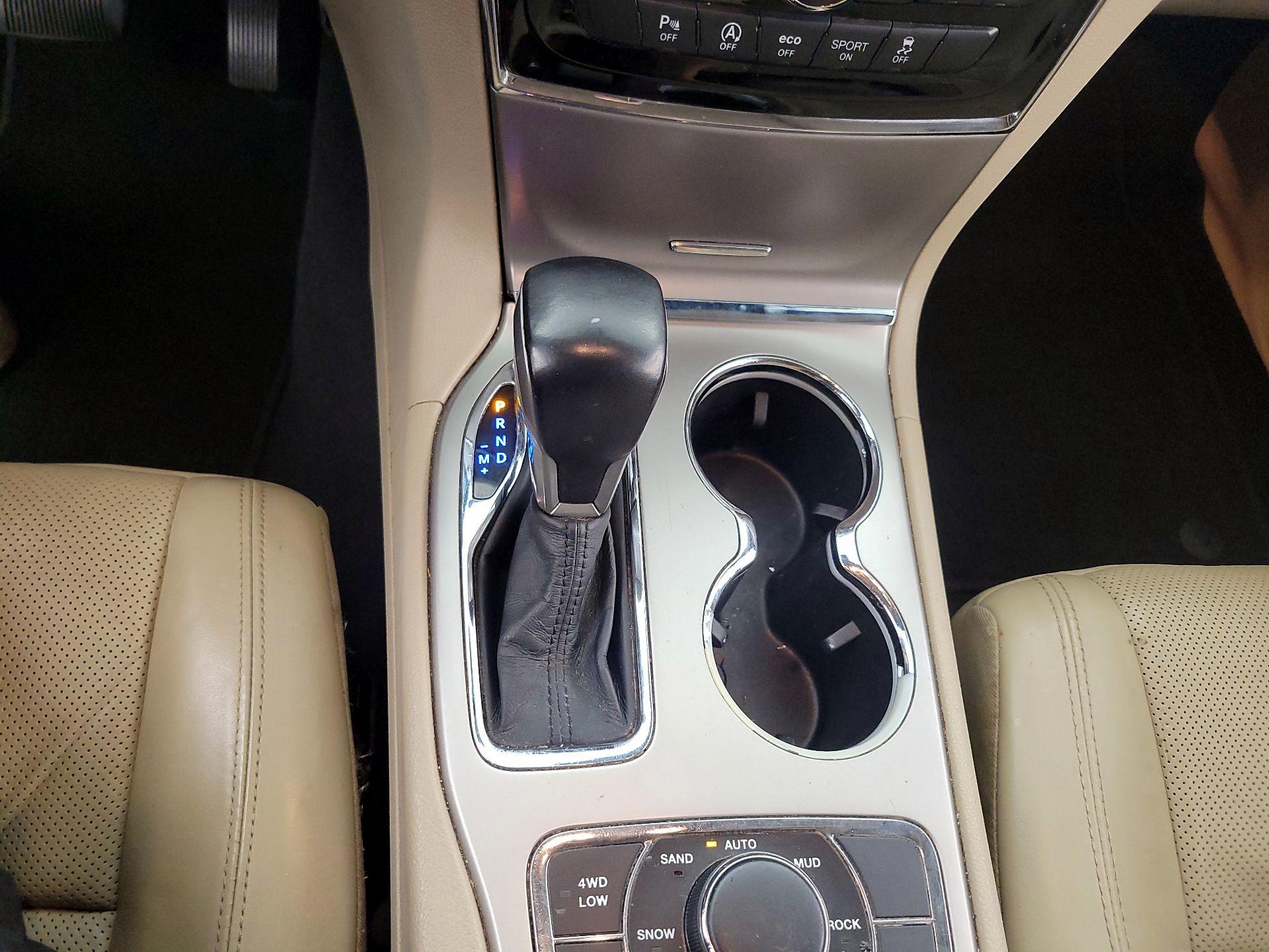 Thumbnail: 2019 Jeep Grand Cherokee - 18