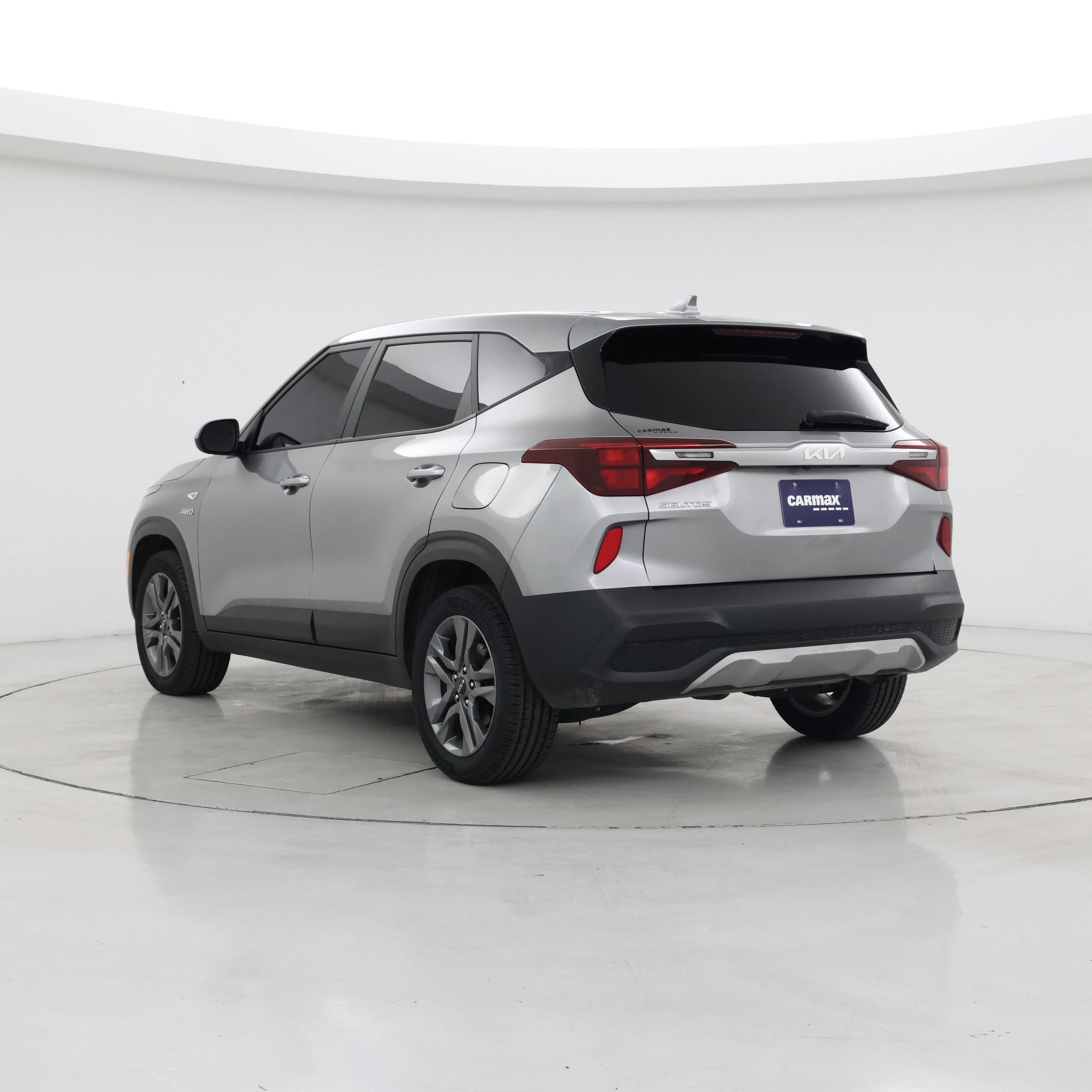 Thumbnail: 2023 Kia Seltos - 2