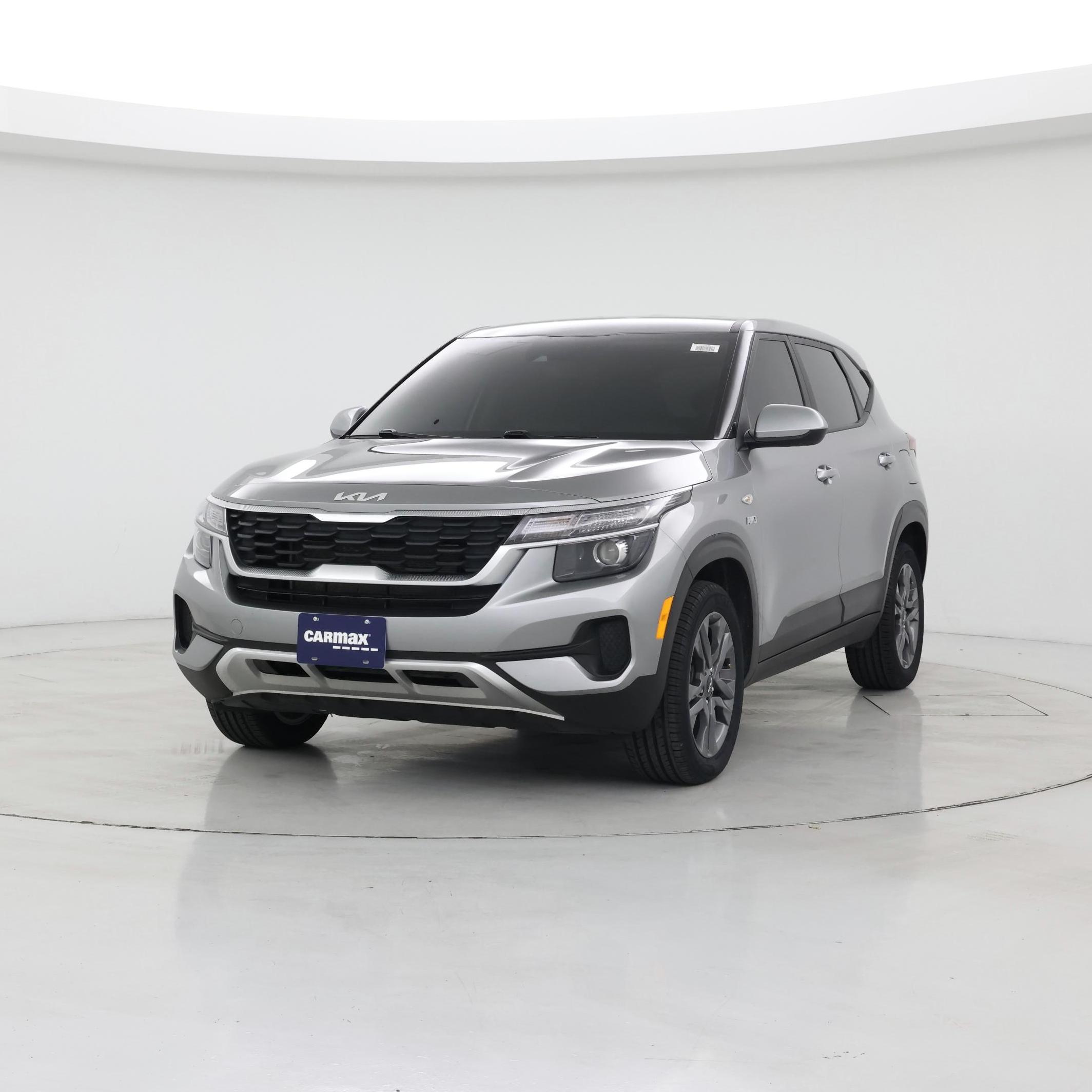 Thumbnail: 2023 Kia Seltos - 4