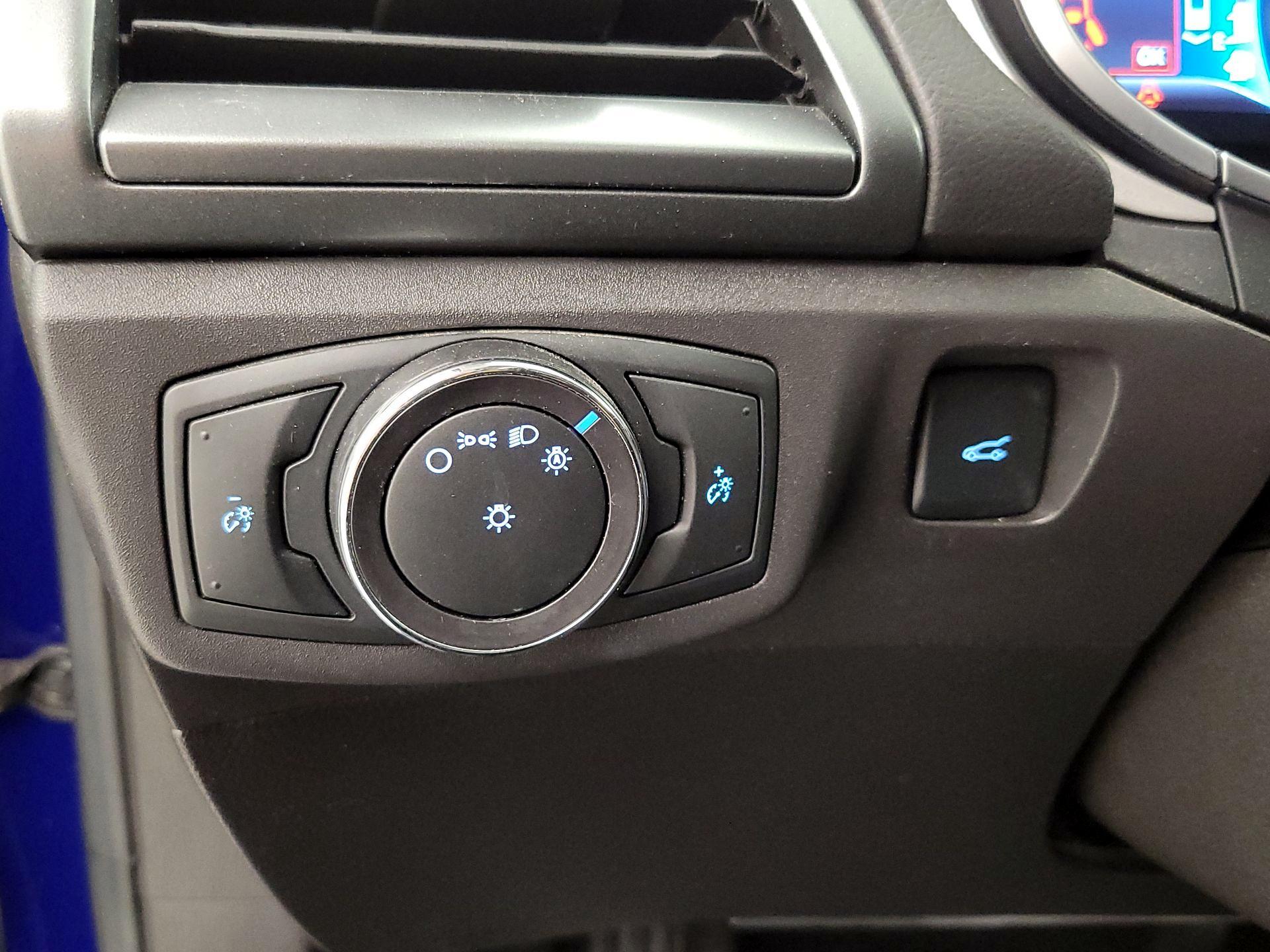 Thumbnail: 2015 Ford Fusion - 13