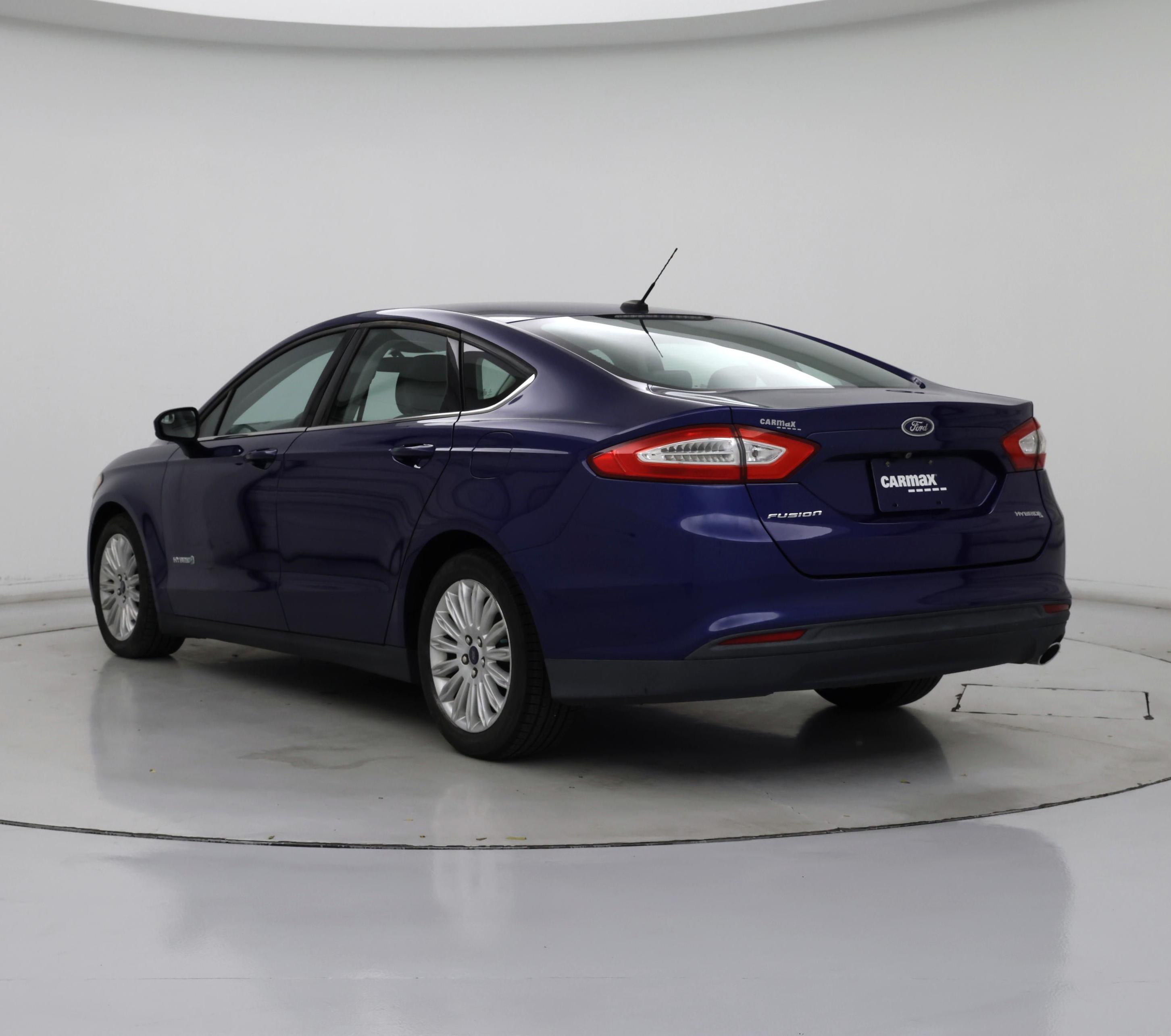 Thumbnail: 2015 Ford Fusion - 2