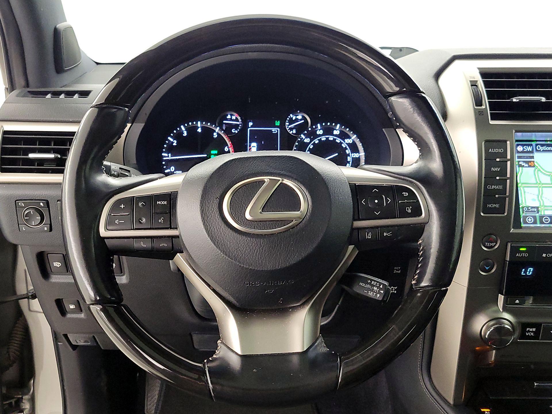 Thumbnail: 2021 Lexus GX - 10