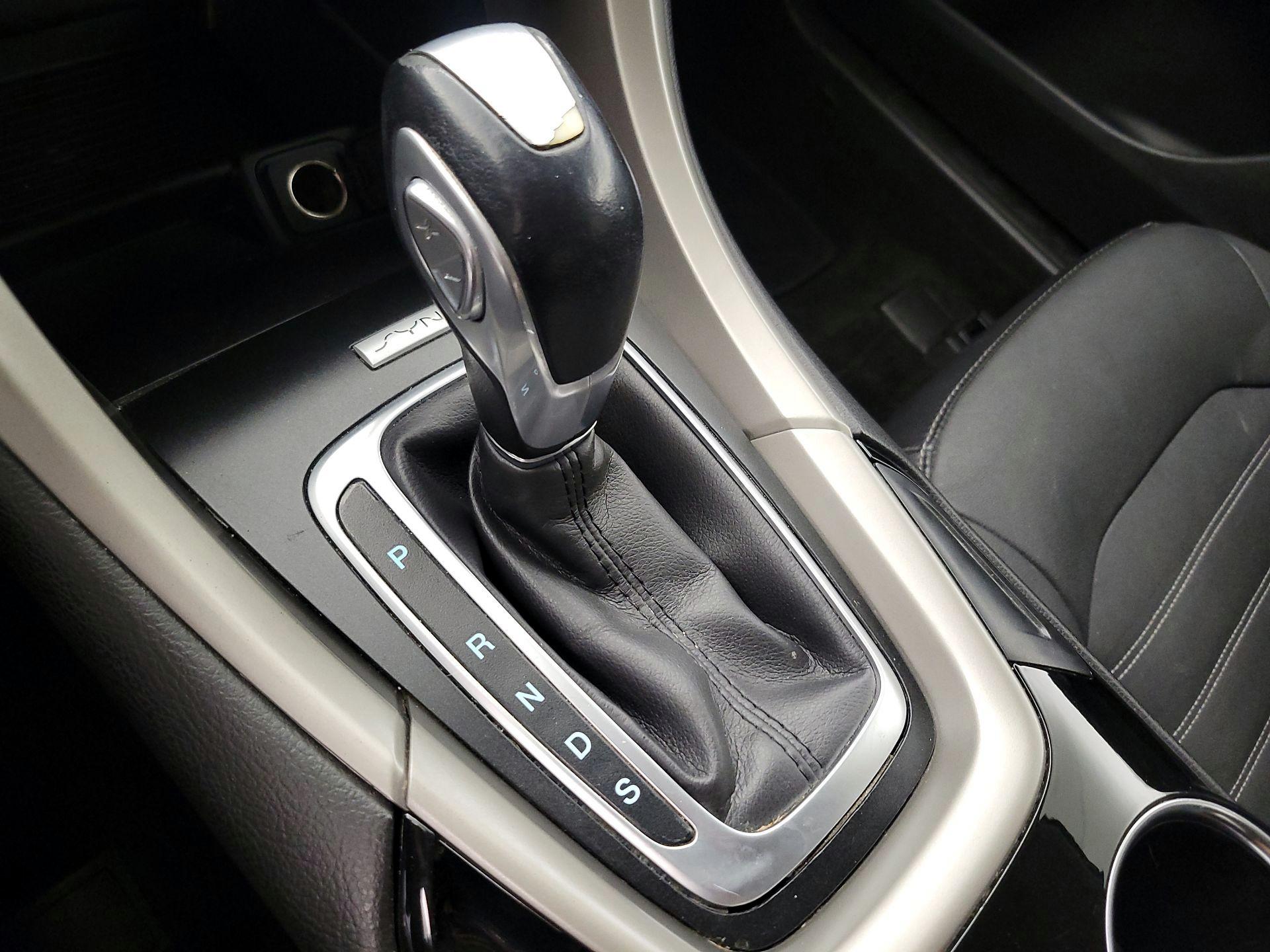 Thumbnail: 2016 Ford Fusion - 18