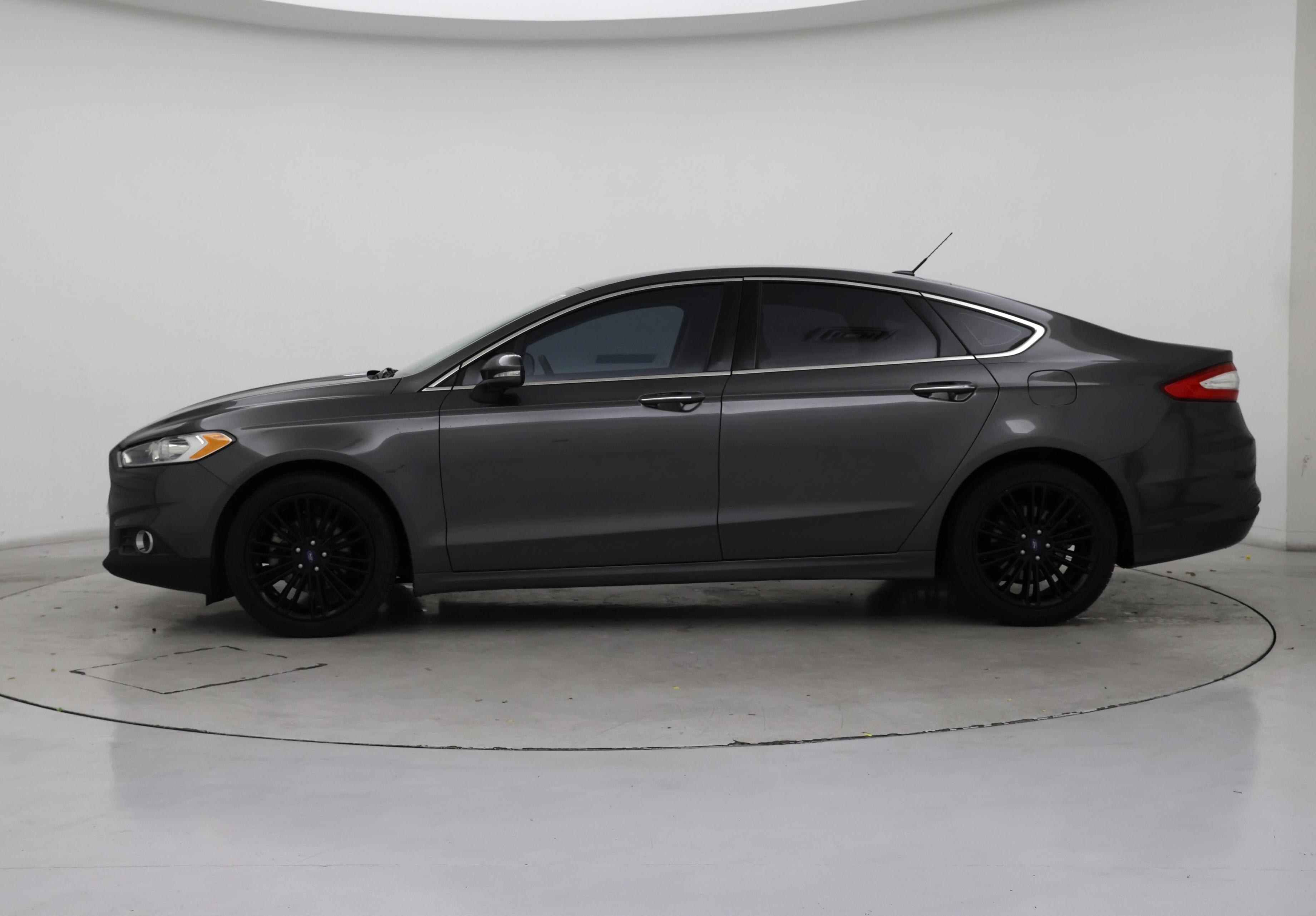 Thumbnail: 2016 Ford Fusion - 3