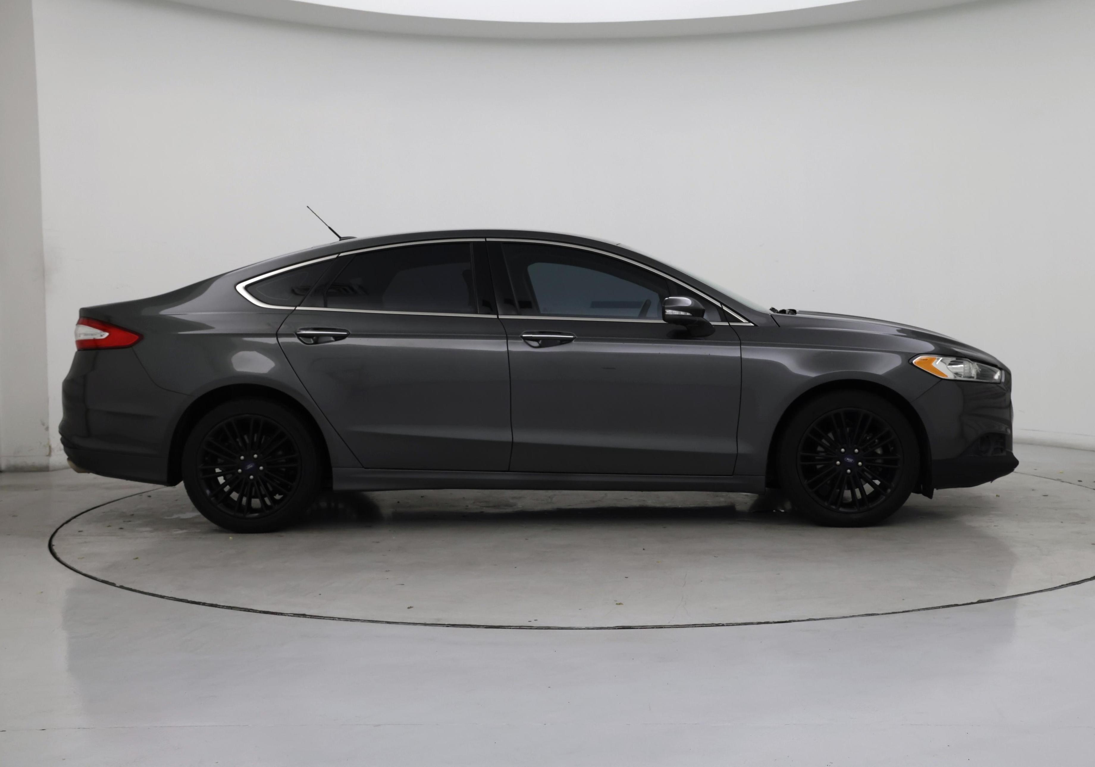 Thumbnail: 2016 Ford Fusion - 7