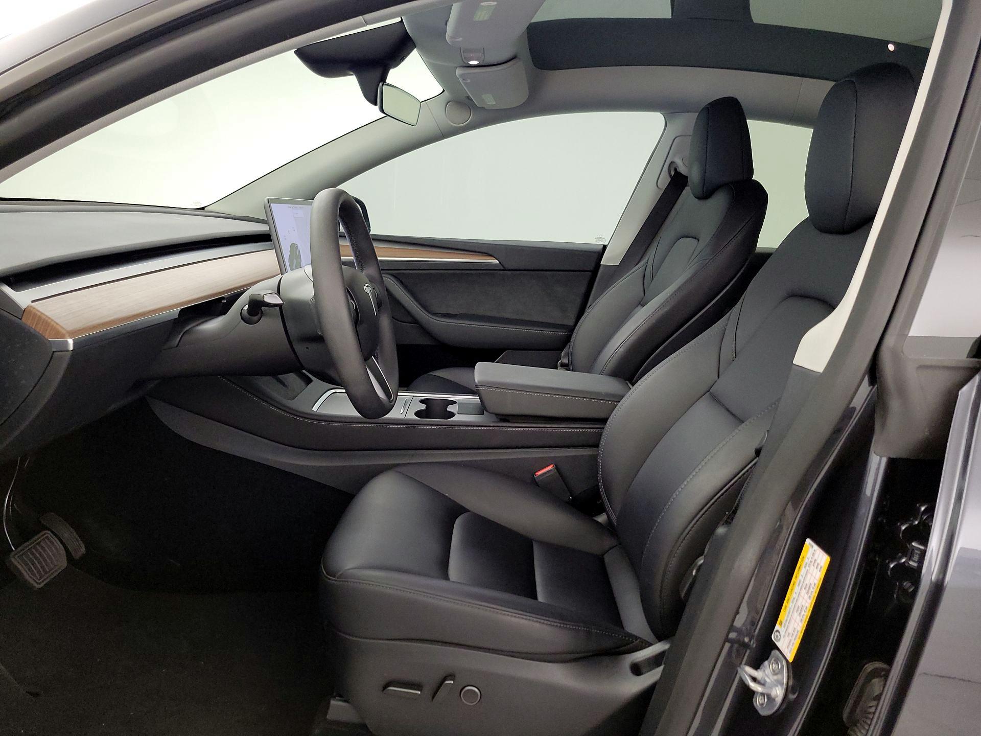 Thumbnail: 2025 Tesla Model Y - 11