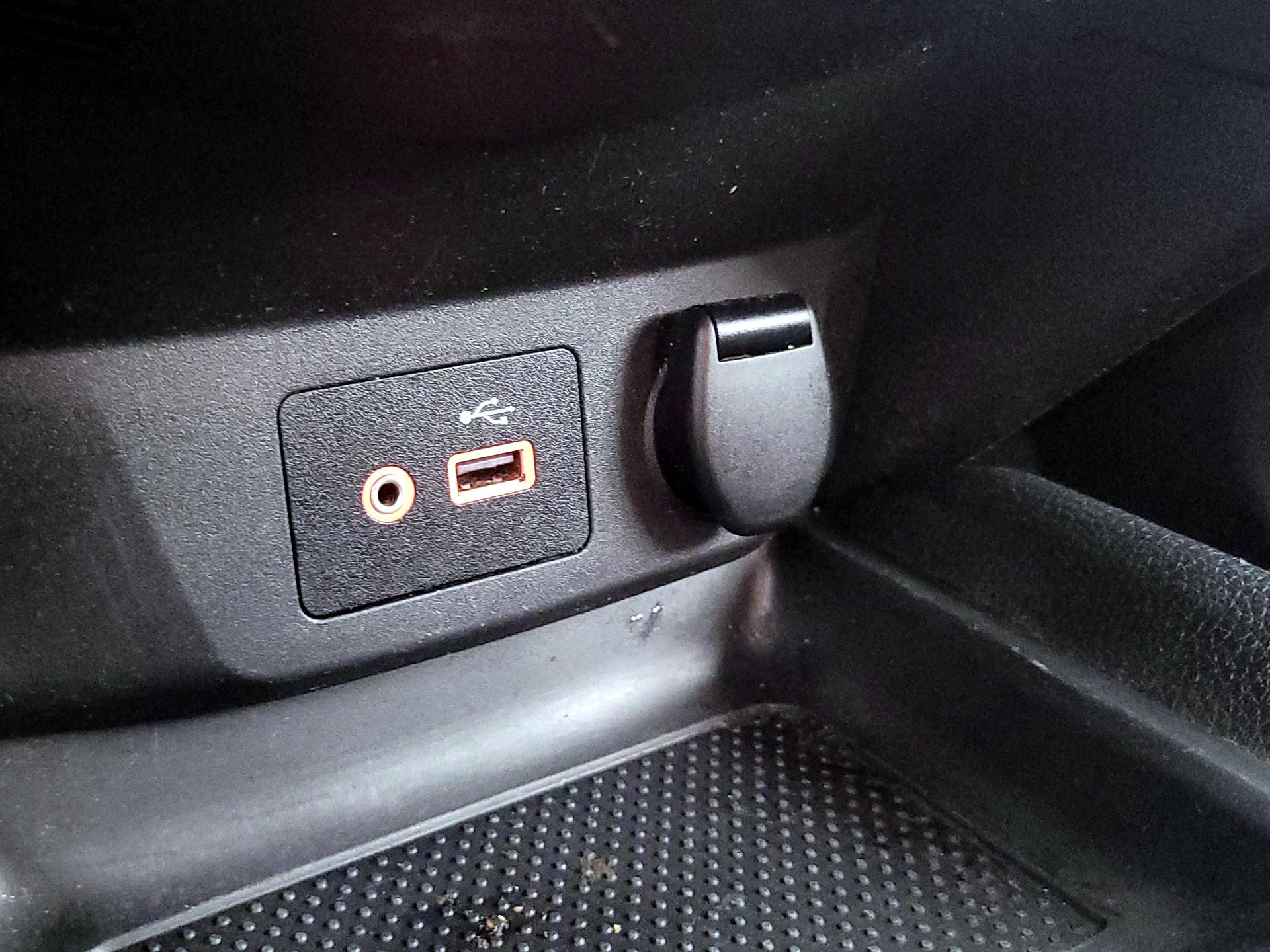 Thumbnail: 2021 Nissan Rogue Sport - 18