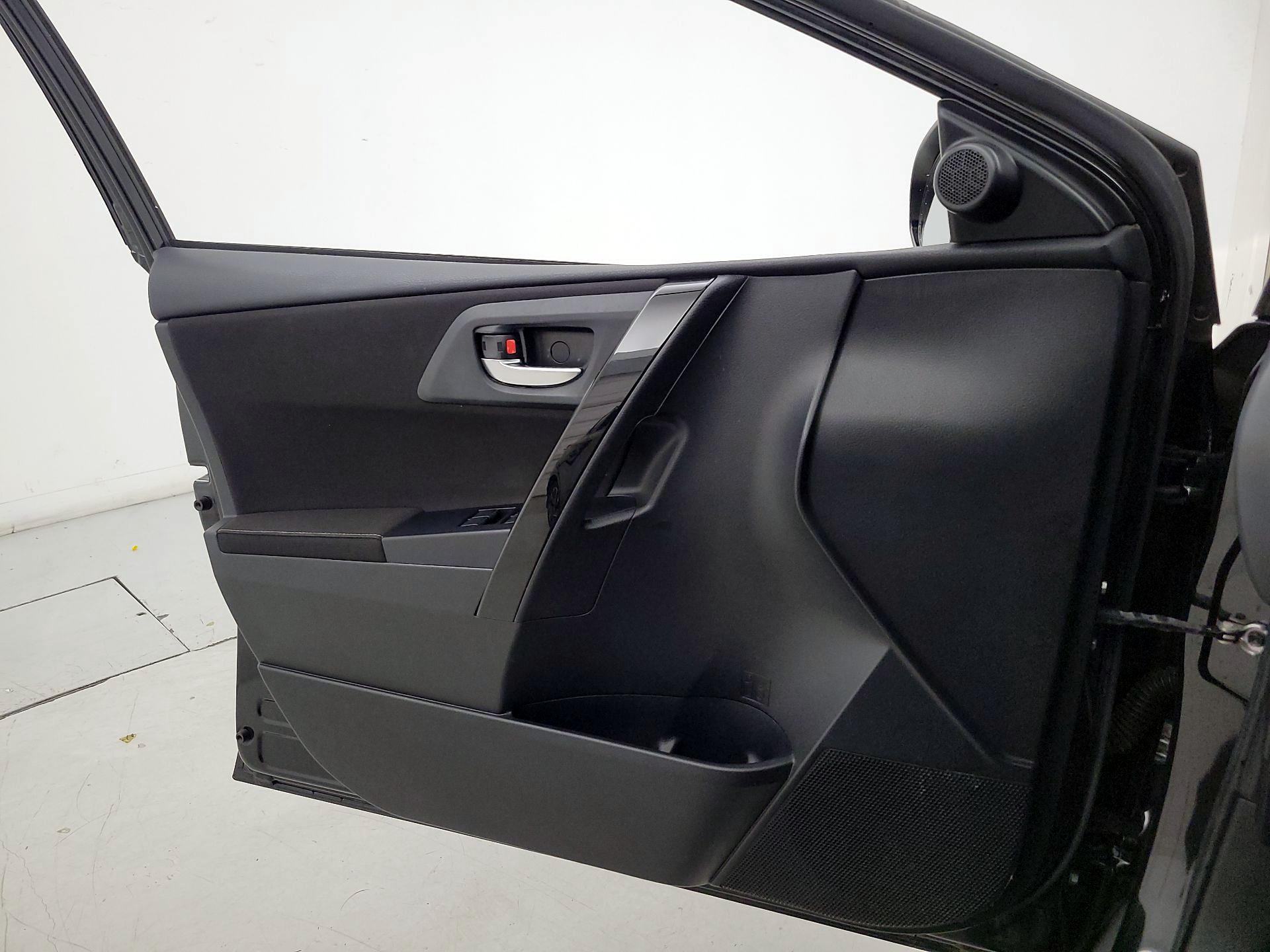 Thumbnail: 2016 Scion iM - 12
