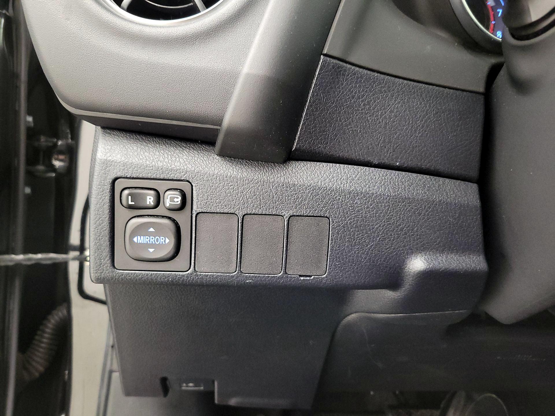 Thumbnail: 2016 Scion iM - 13