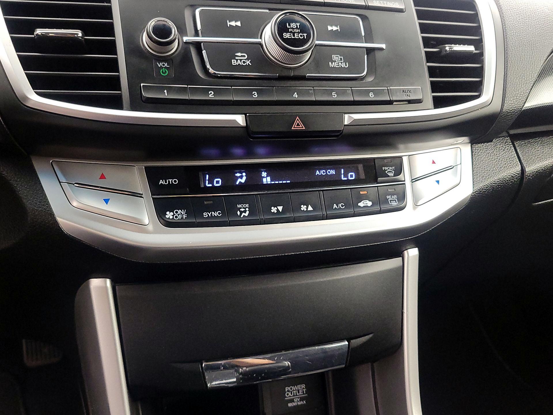 Thumbnail: 2015 Honda Accord - 16