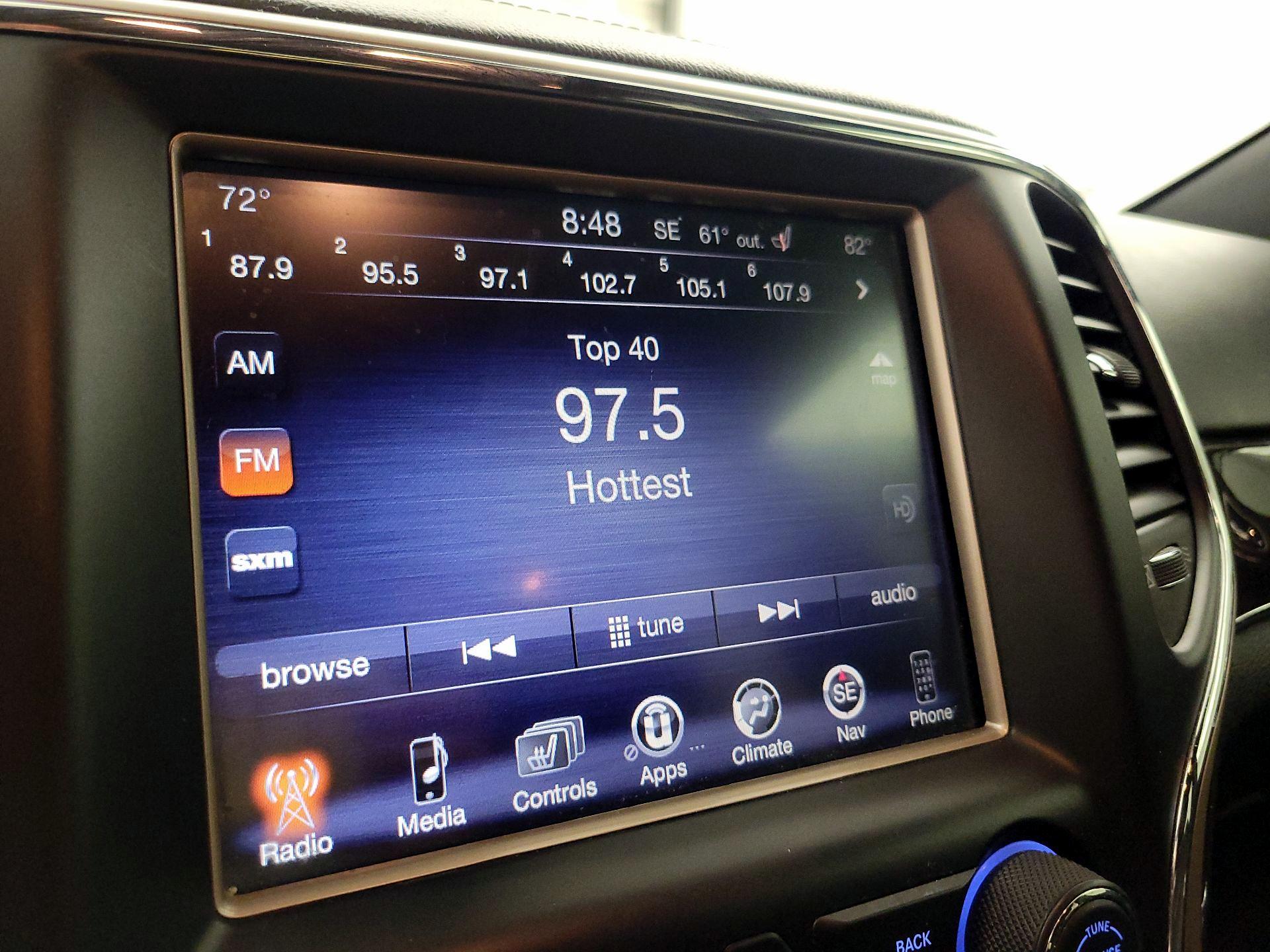 Thumbnail: 2014 Jeep Grand Cherokee - 16