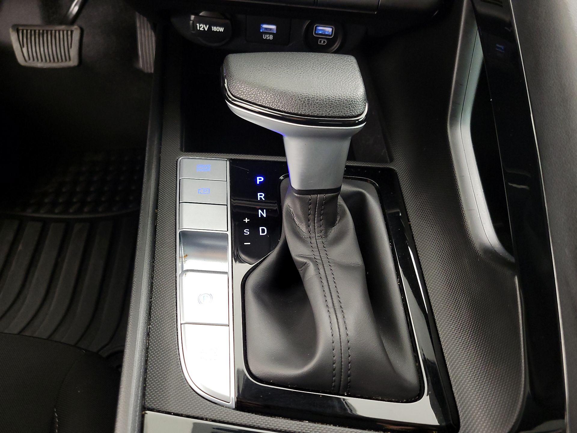 Thumbnail: 2023 Hyundai Elantra - 17