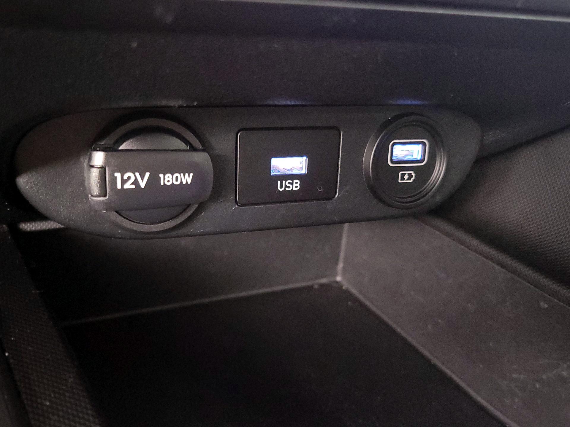 Thumbnail: 2023 Hyundai Elantra - 18