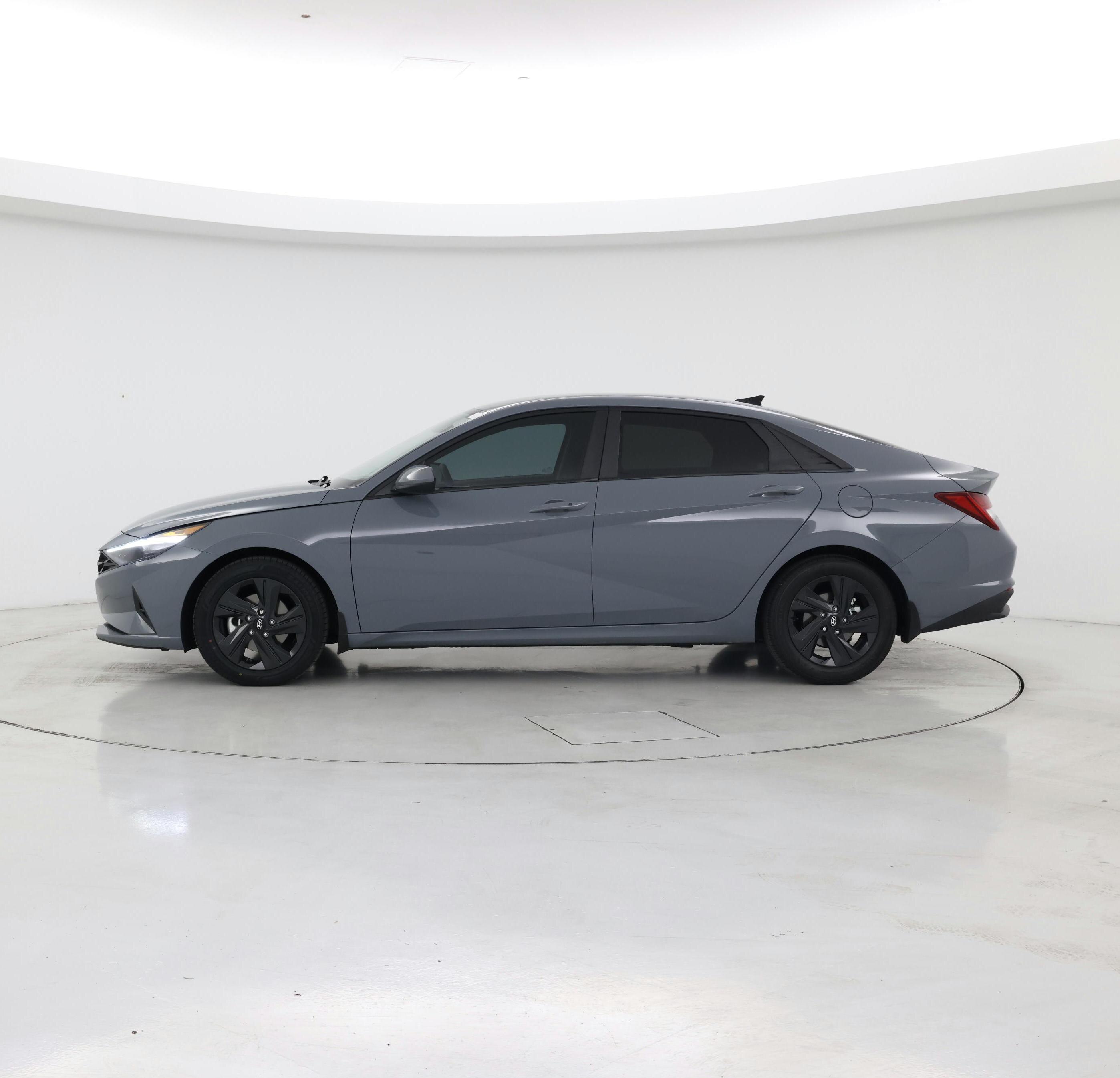 Thumbnail: 2023 Hyundai Elantra - 3