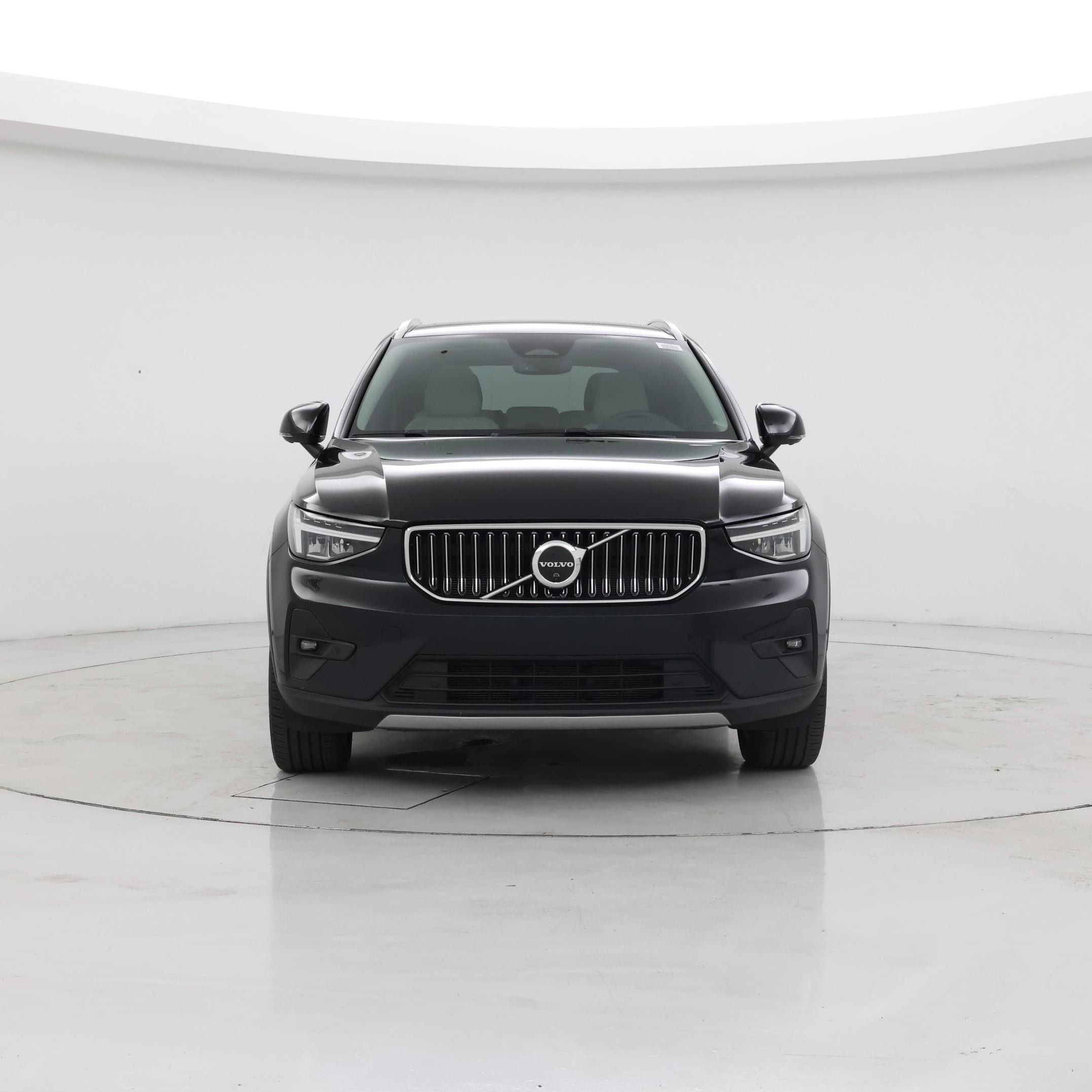 Thumbnail: 2023 Volvo XC40 - 5
