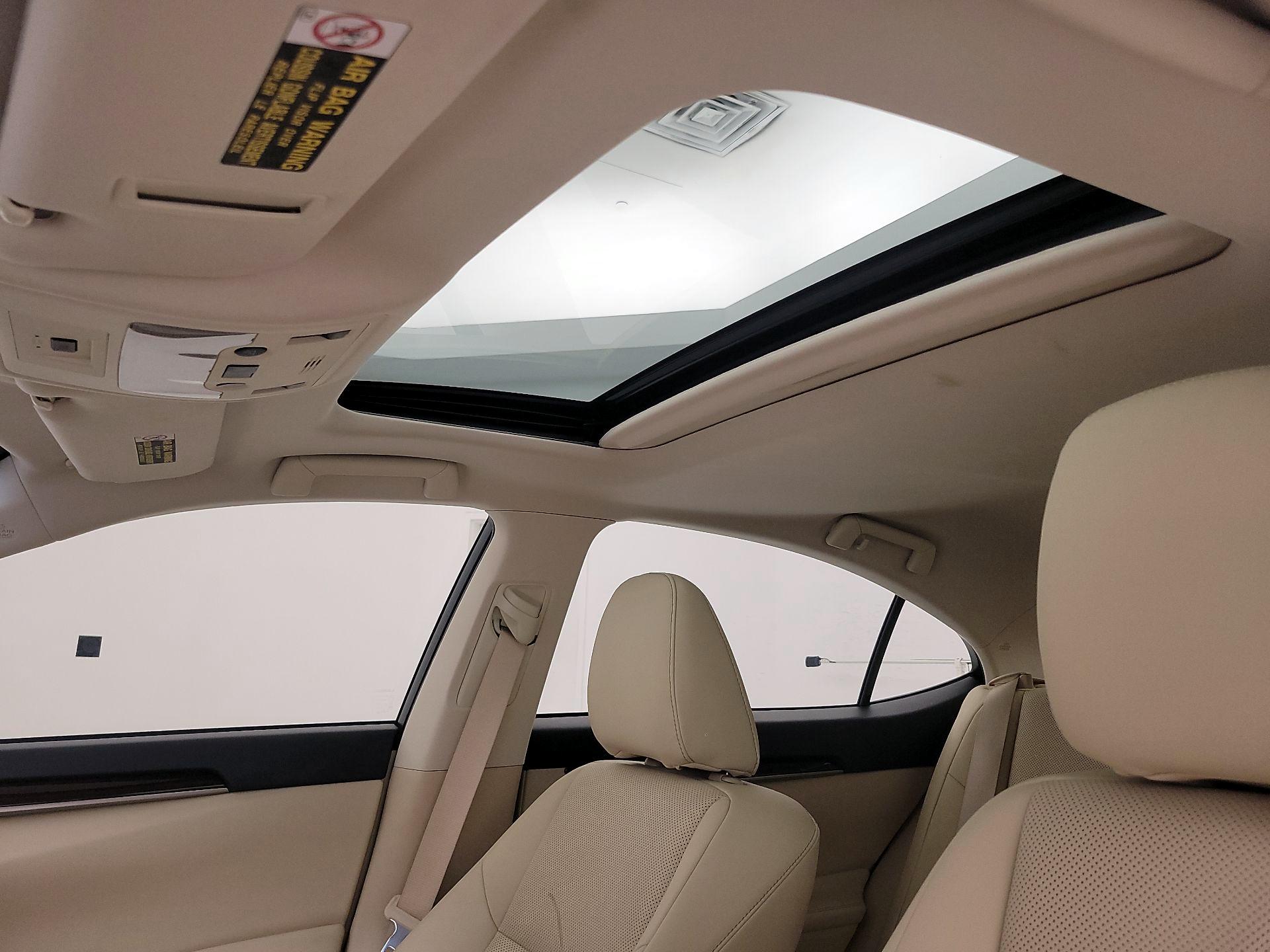 Thumbnail: 2015 Lexus ES - 19
