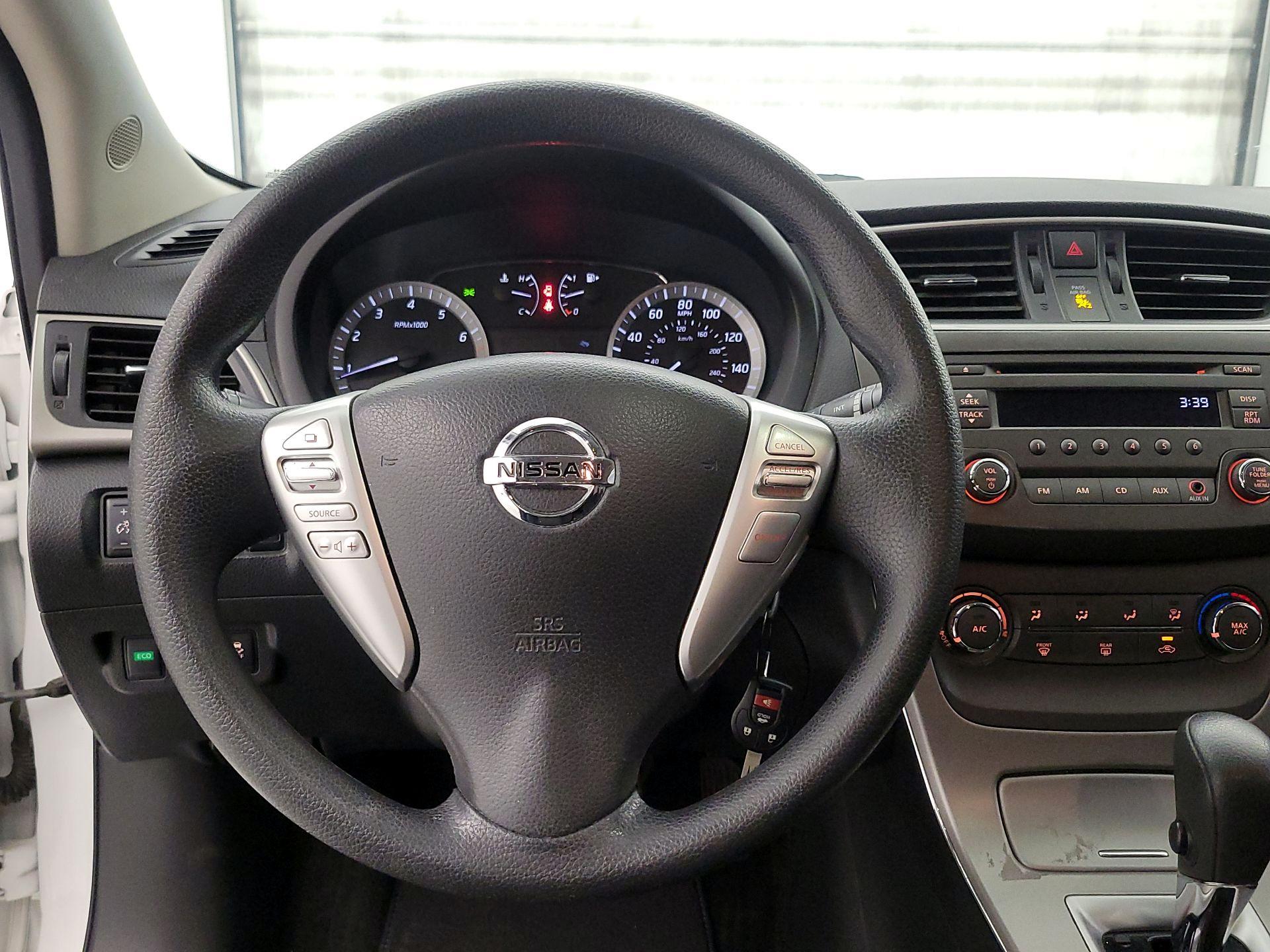Thumbnail: 2014 Nissan Sentra - 10