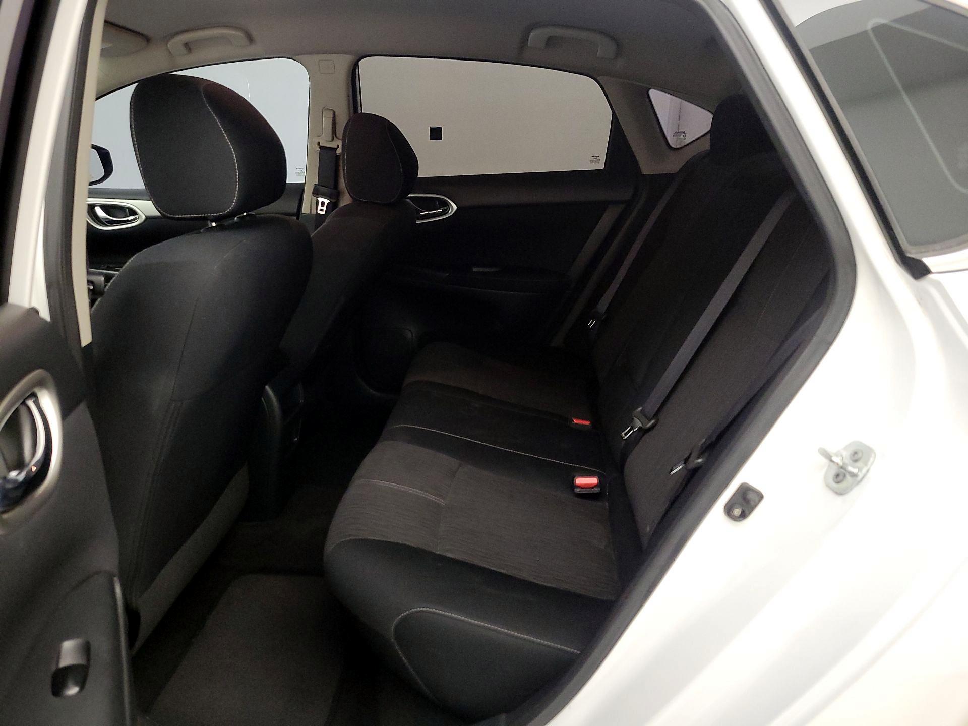 Thumbnail: 2014 Nissan Sentra - 18