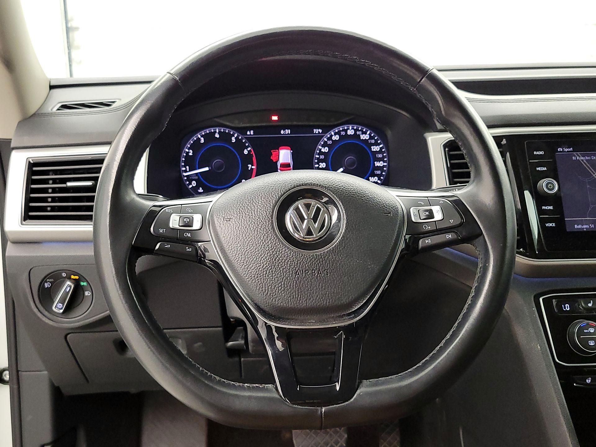 Thumbnail: 2018 Volkswagen Atlas - 10