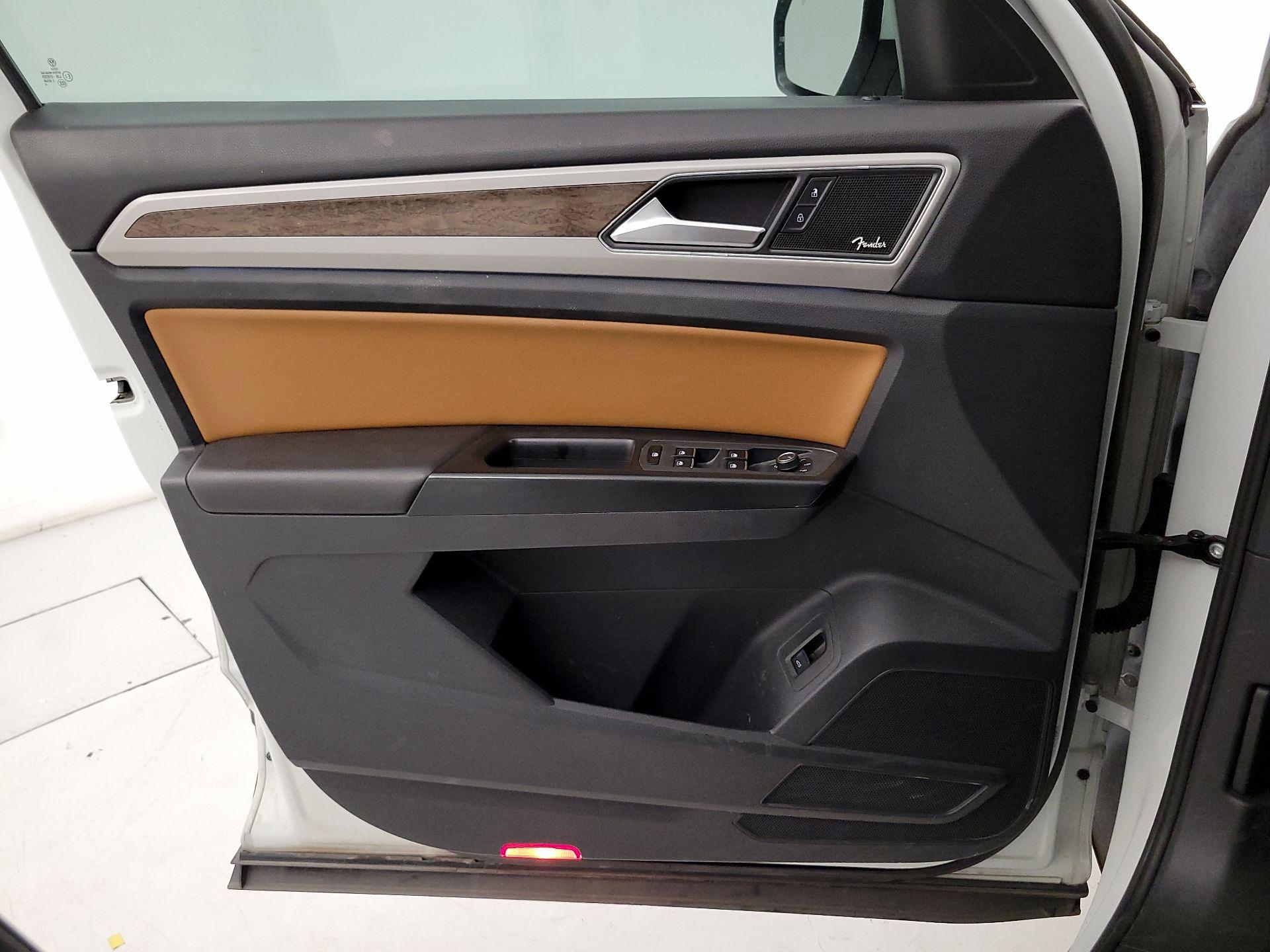 Thumbnail: 2018 Volkswagen Atlas - 12