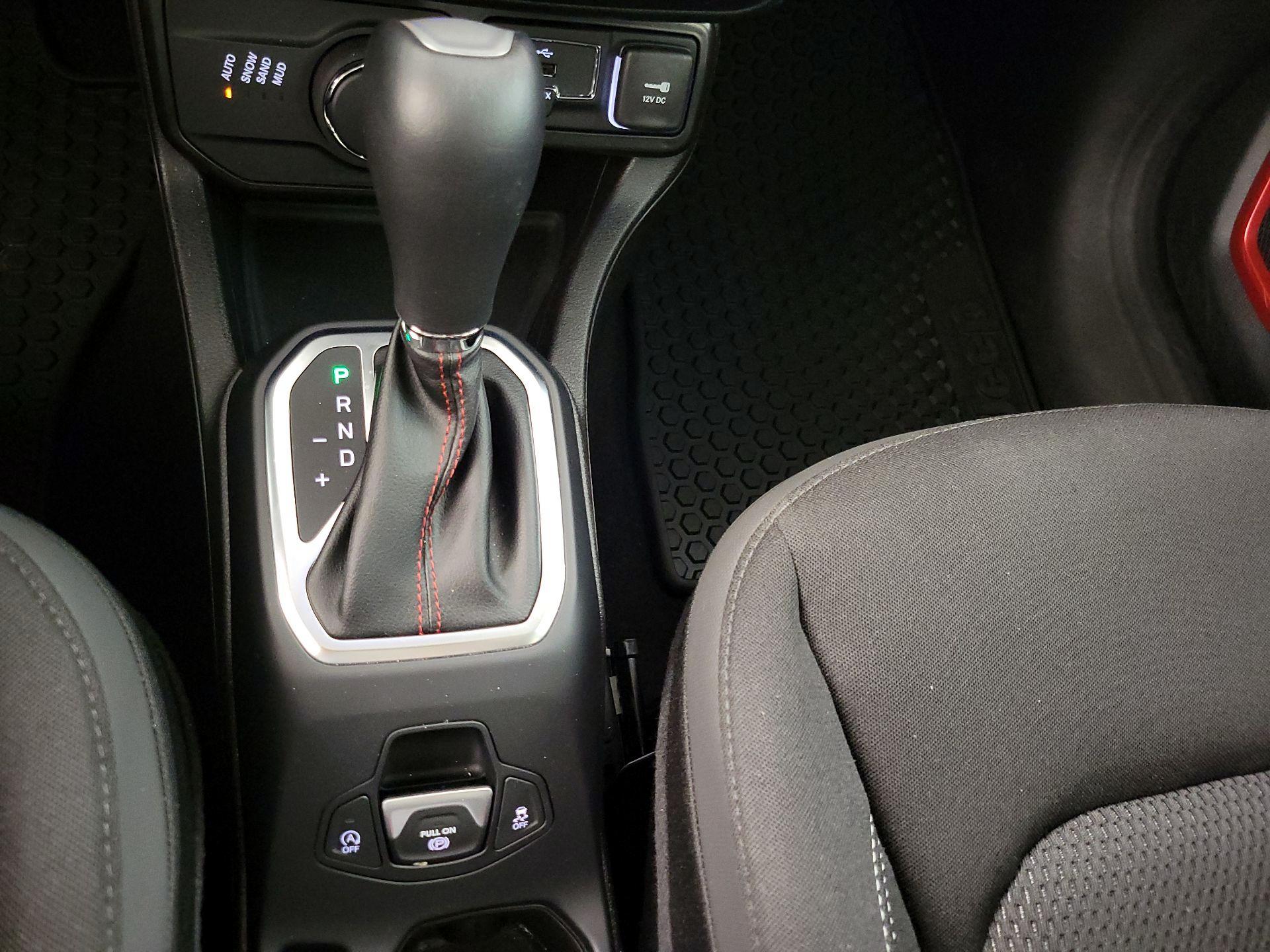 Thumbnail: 2023 Jeep Renegade - 18