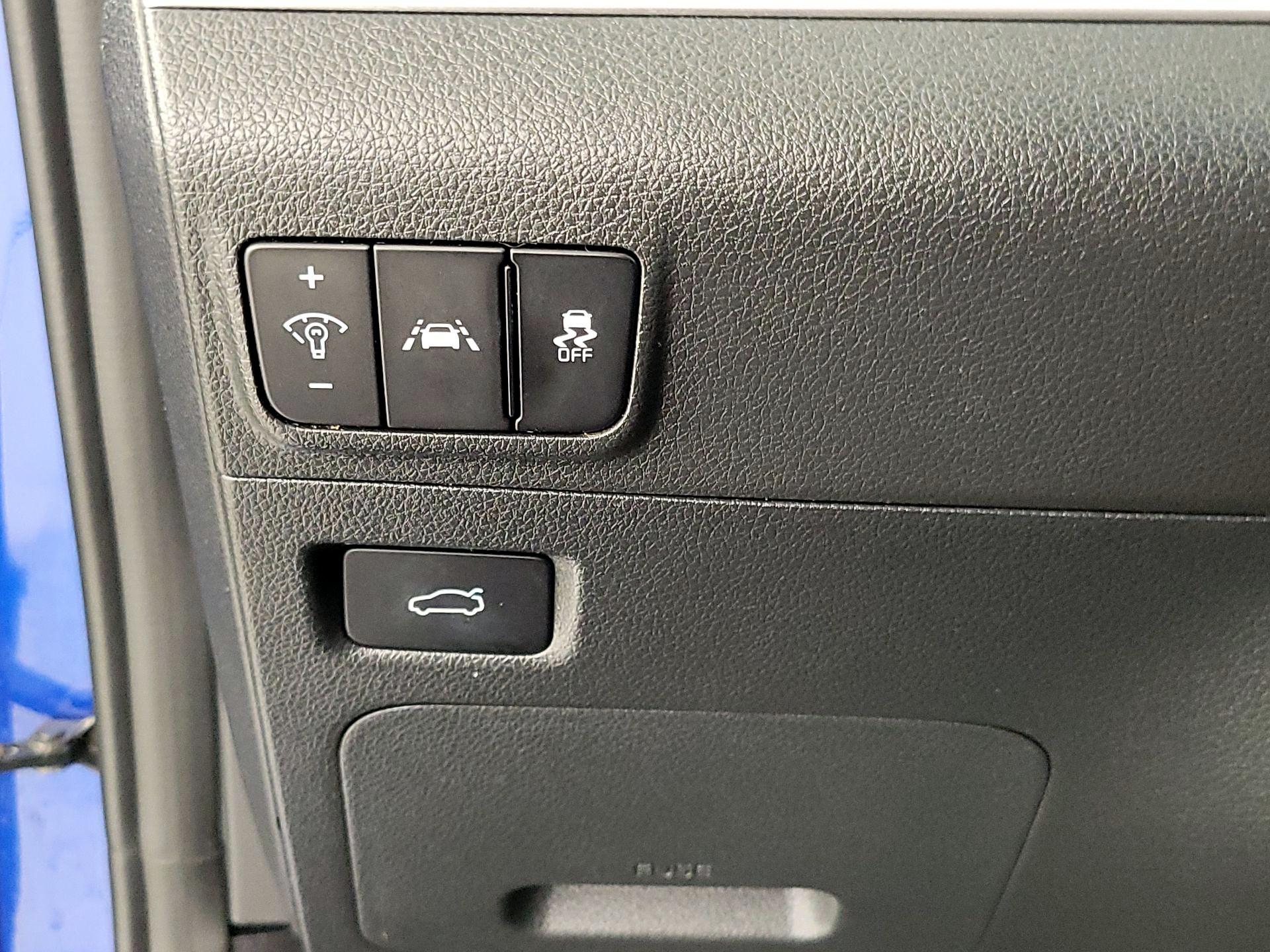 Thumbnail: 2021 Kia K5 - 13