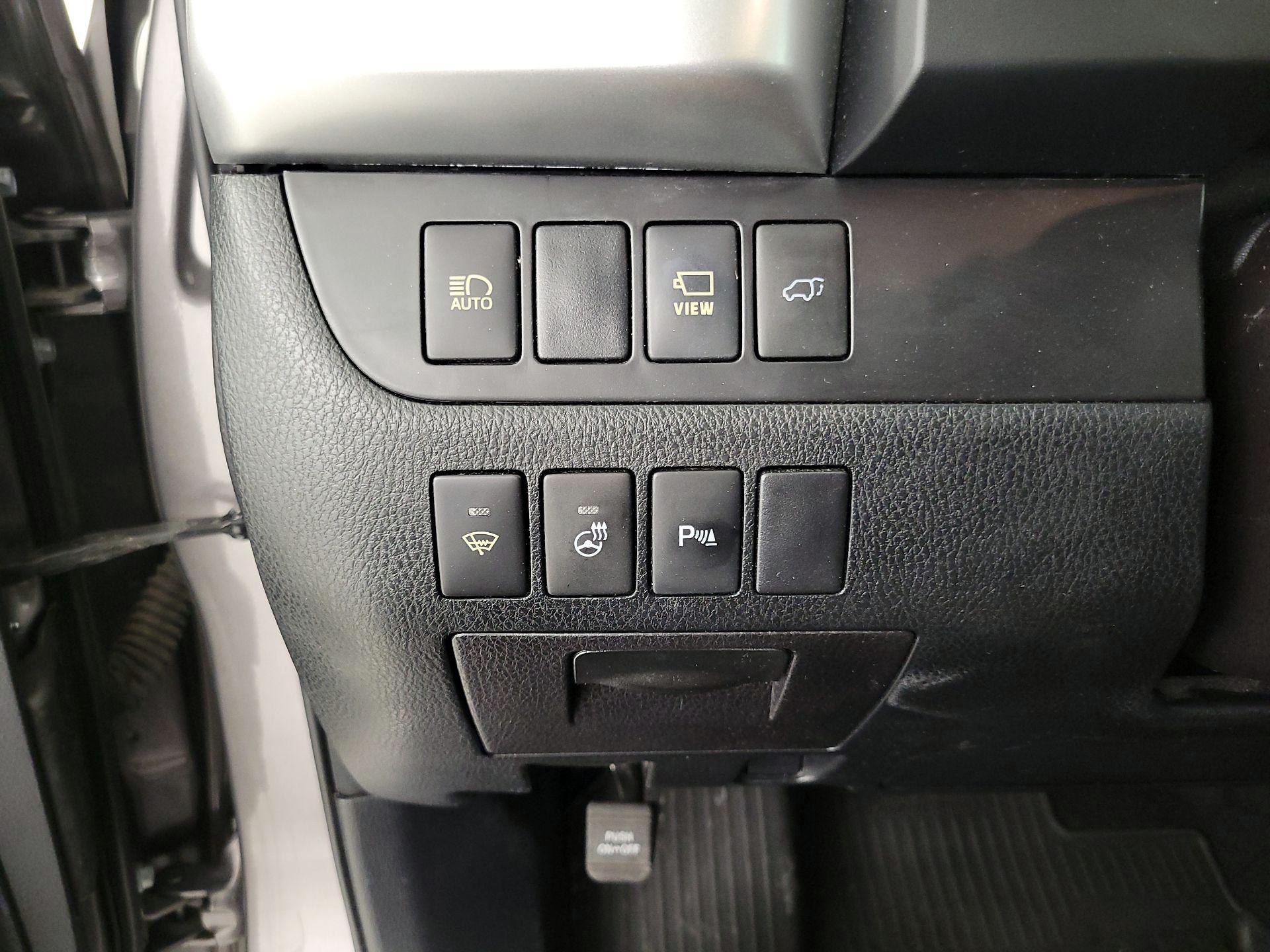 Thumbnail: 2017 Toyota Highlander - 13