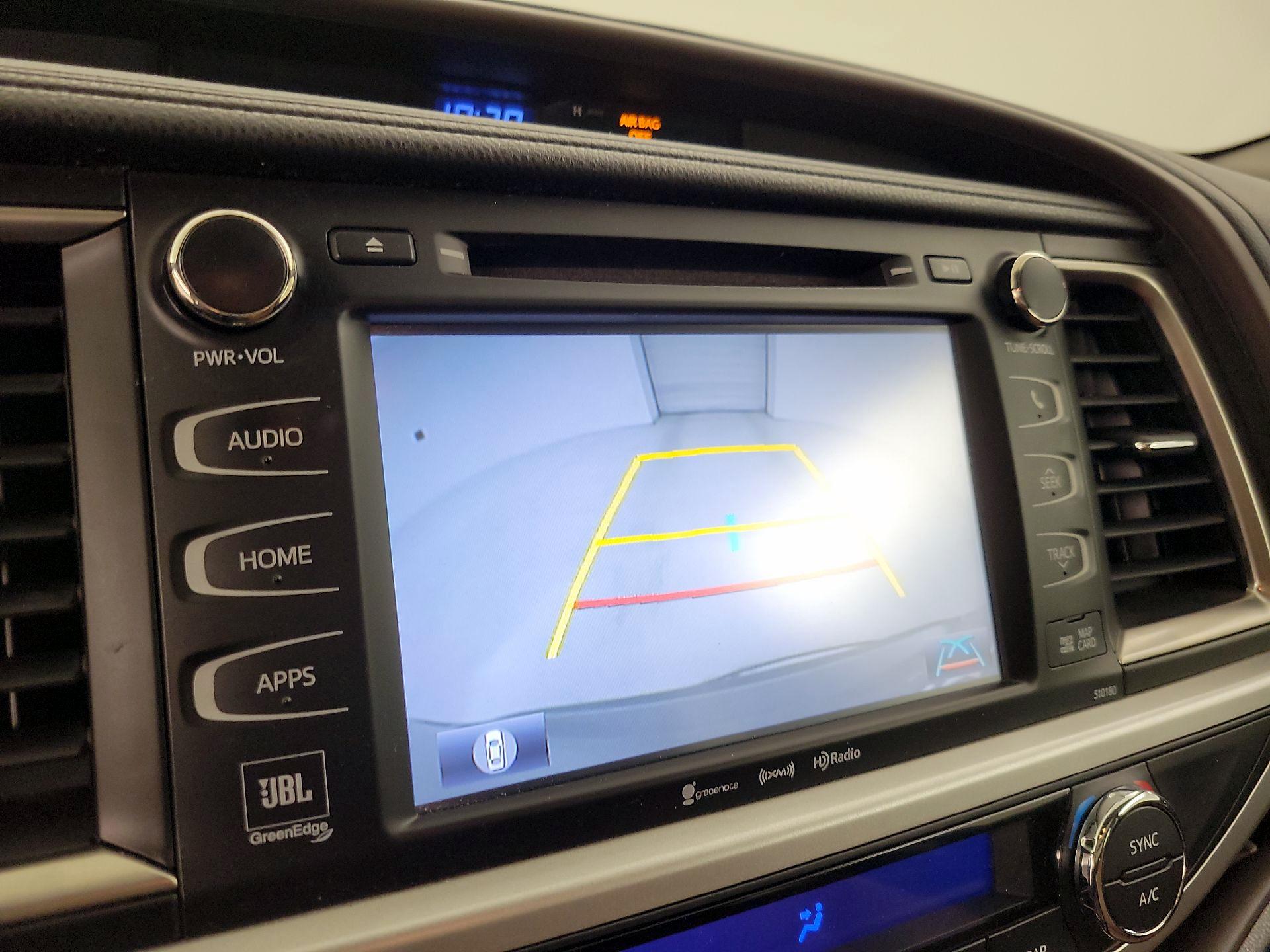 Thumbnail: 2017 Toyota Highlander - 14