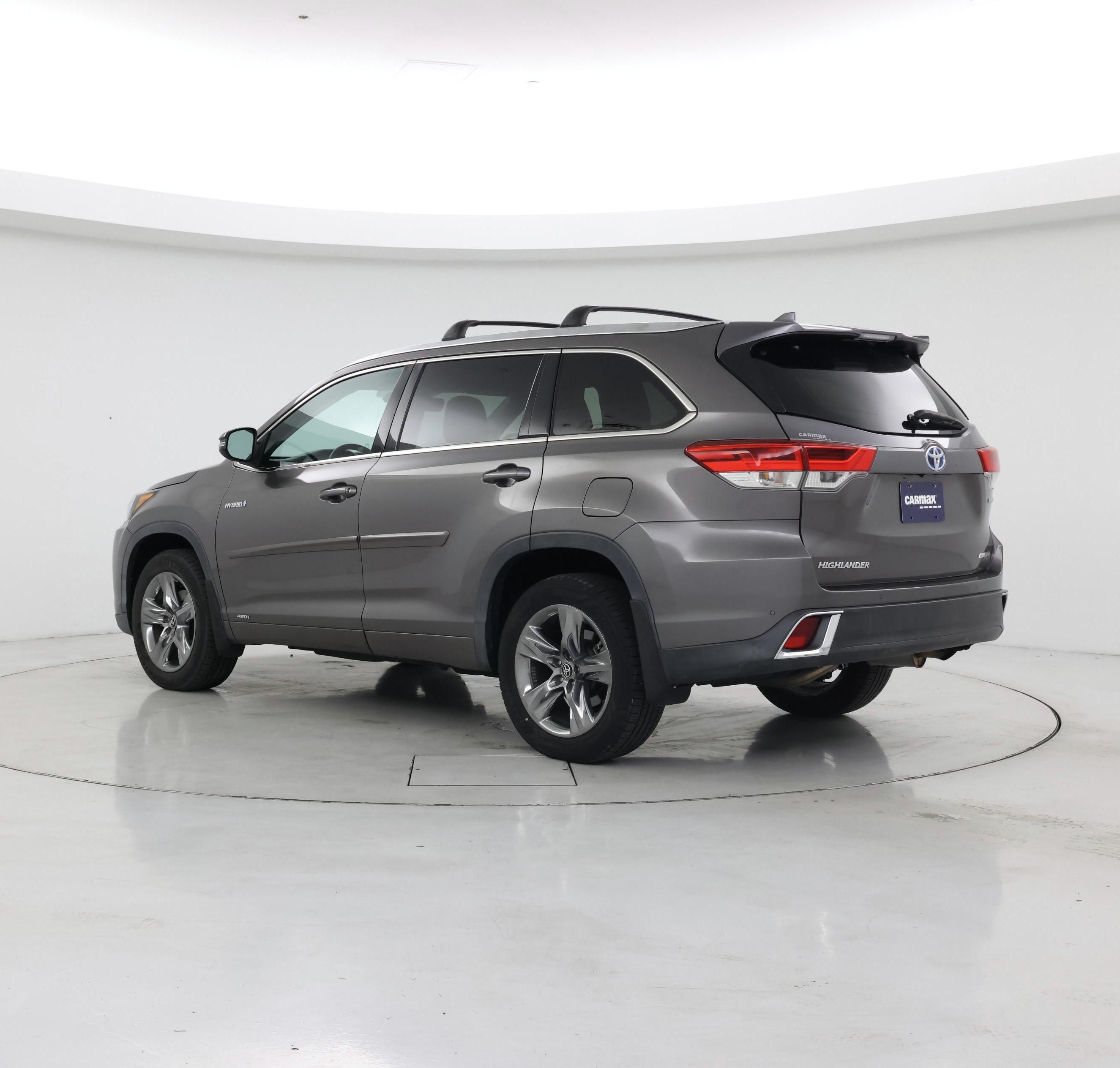 Thumbnail: 2017 Toyota Highlander - 2