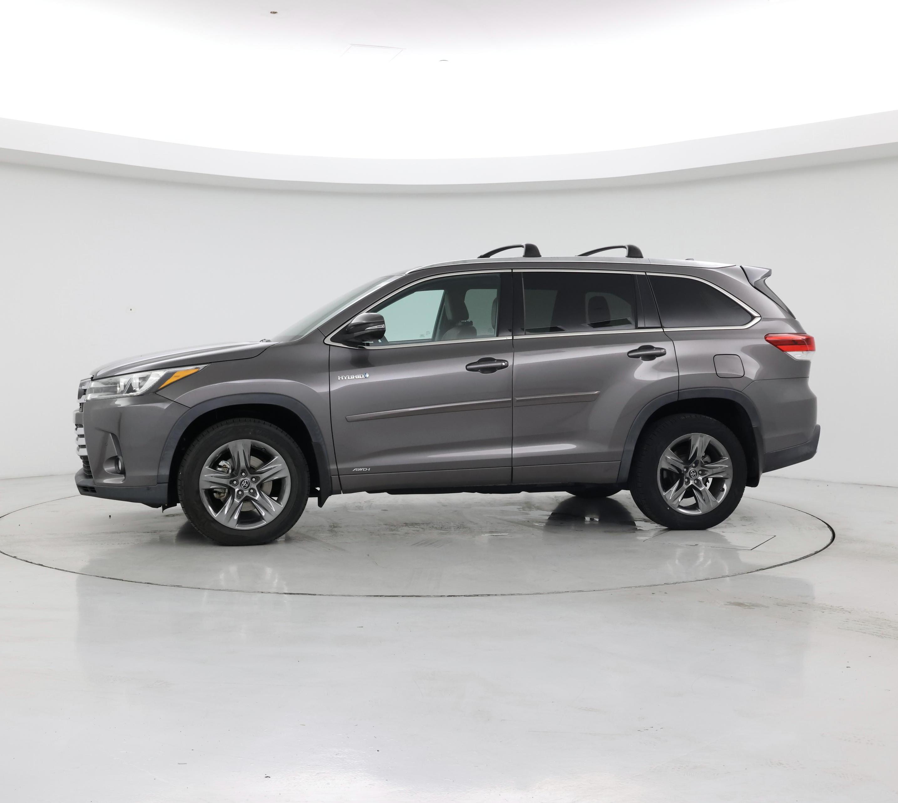 Thumbnail: 2017 Toyota Highlander - 3