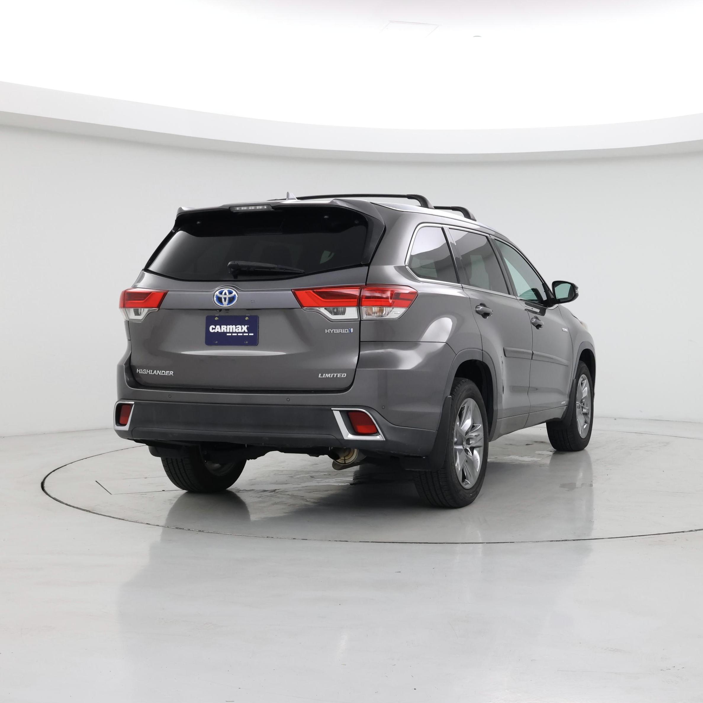 Thumbnail: 2017 Toyota Highlander - 8