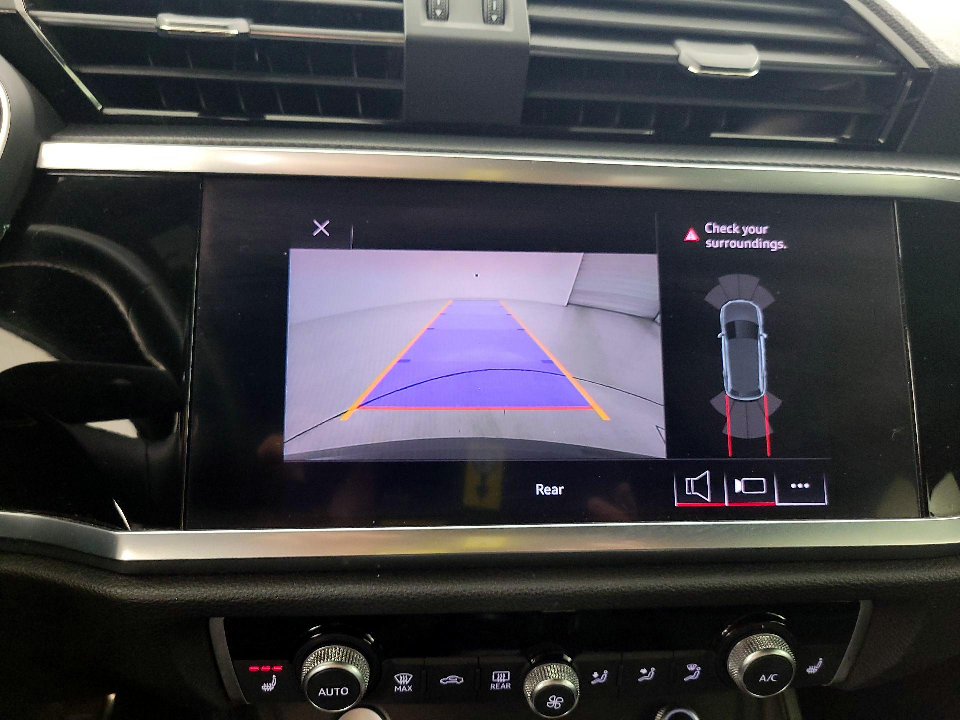 Thumbnail: 2020 Audi Q3 - 14