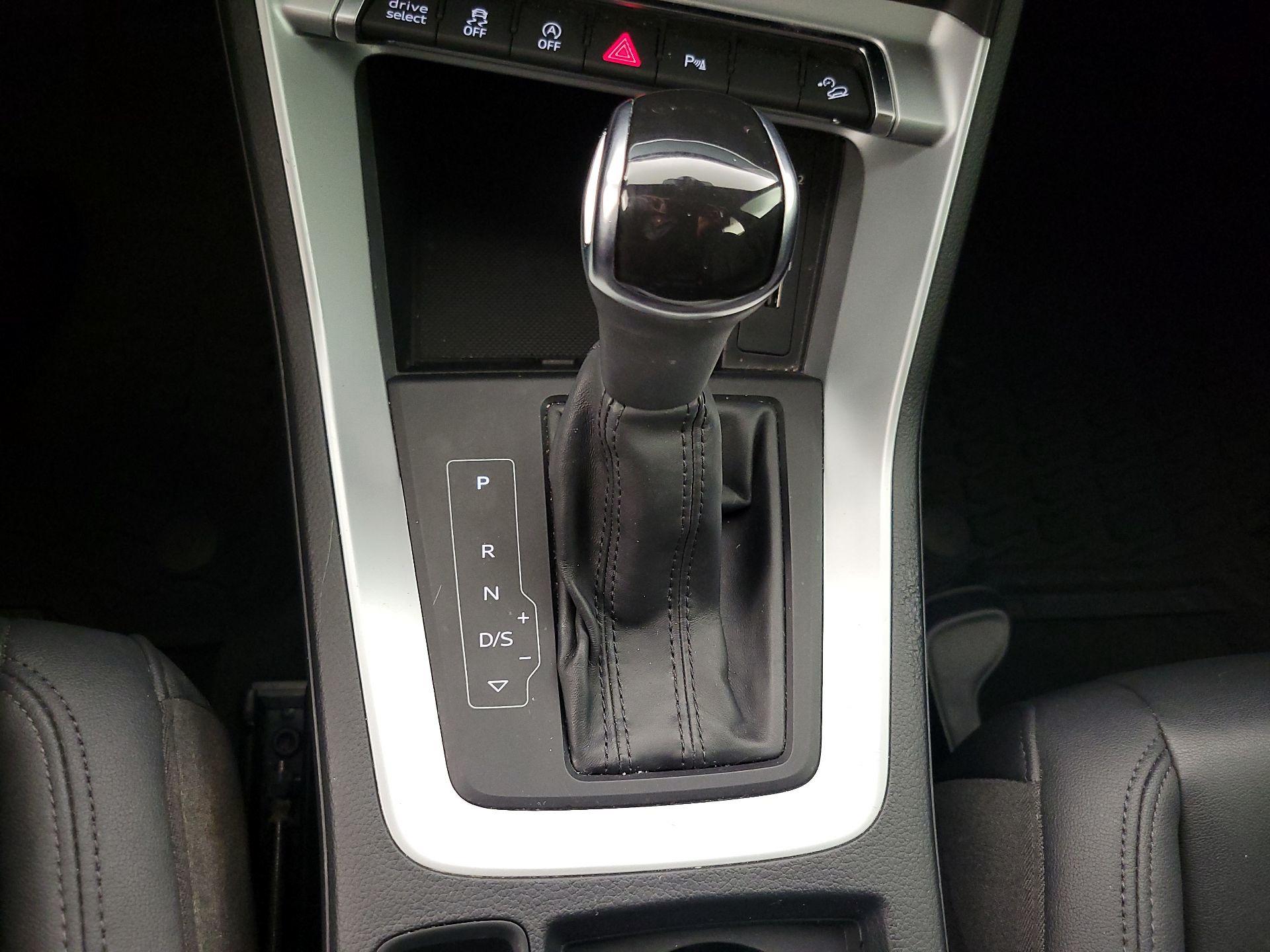 Thumbnail: 2020 Audi Q3 - 17