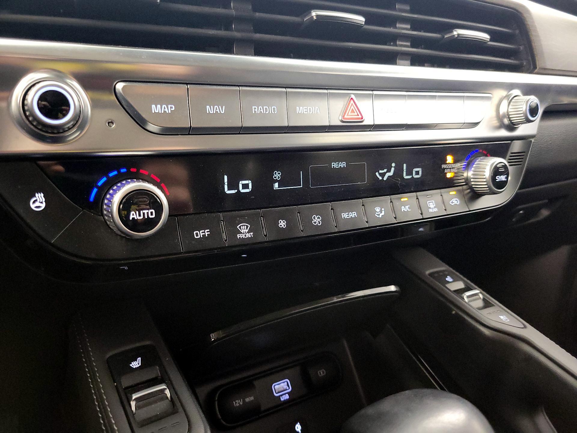 Thumbnail: 2022 Kia Telluride - 17