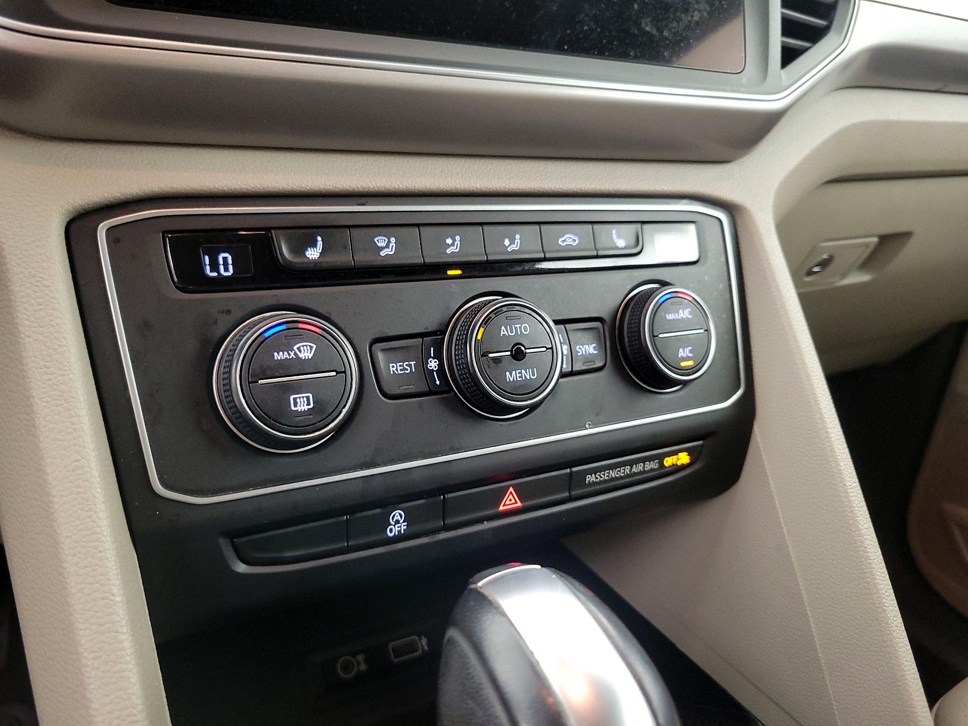 Thumbnail: 2019 Volkswagen Atlas - 16
