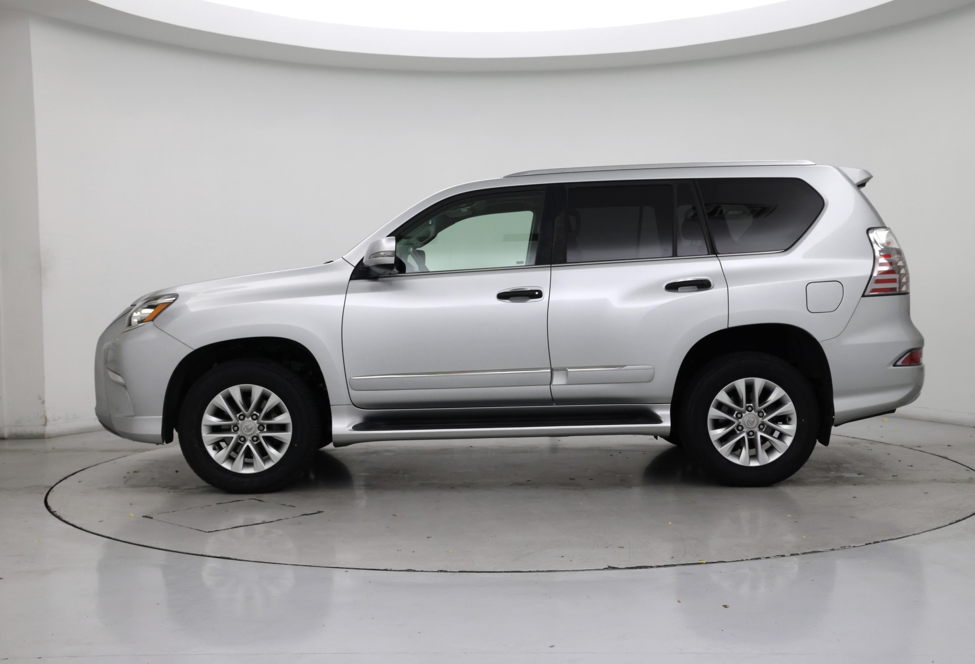 Thumbnail: 2017 Lexus GX - 3