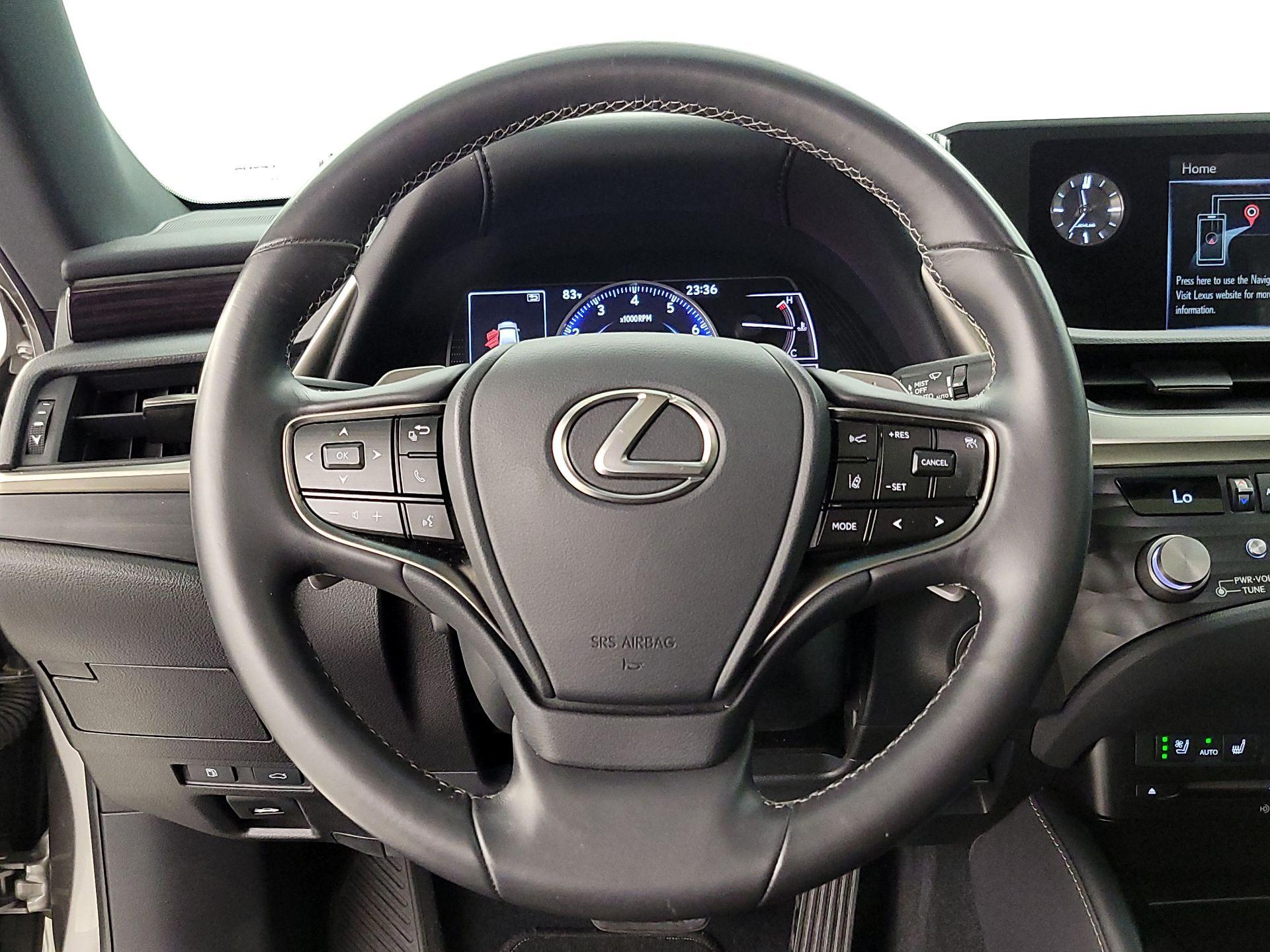 Thumbnail: 2021 Lexus ES - 10