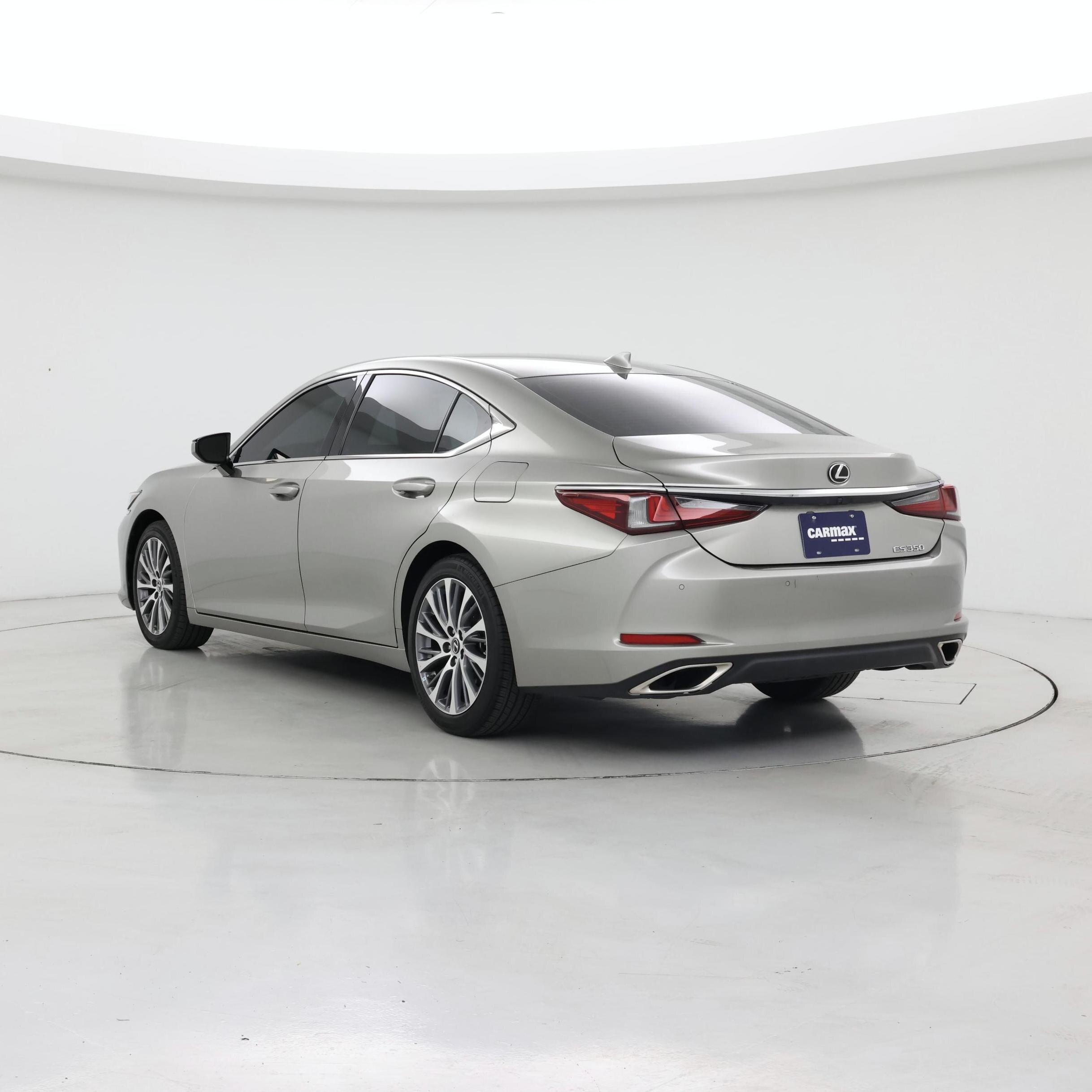 Thumbnail: 2021 Lexus ES - 2