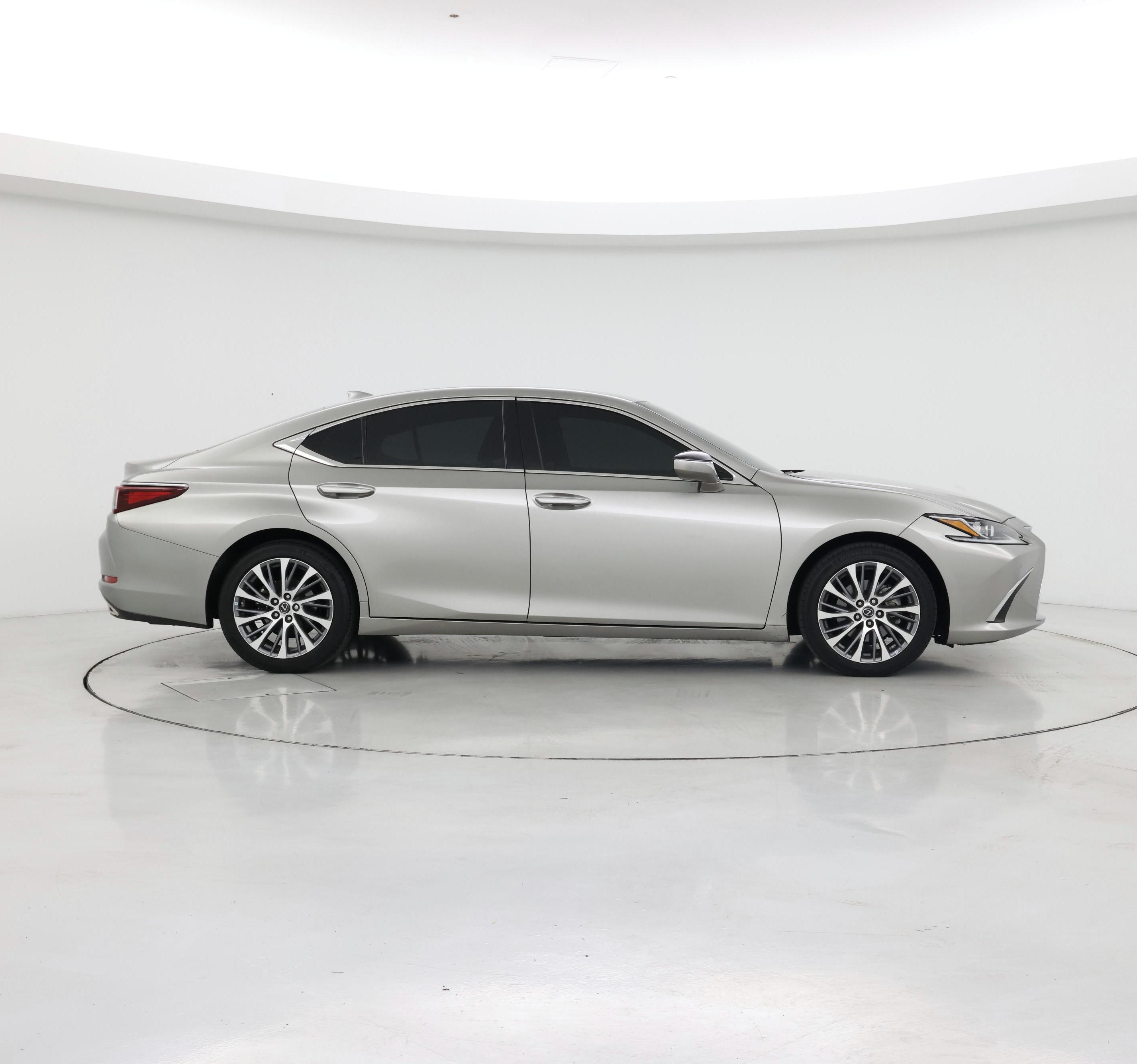 Thumbnail: 2021 Lexus ES - 7
