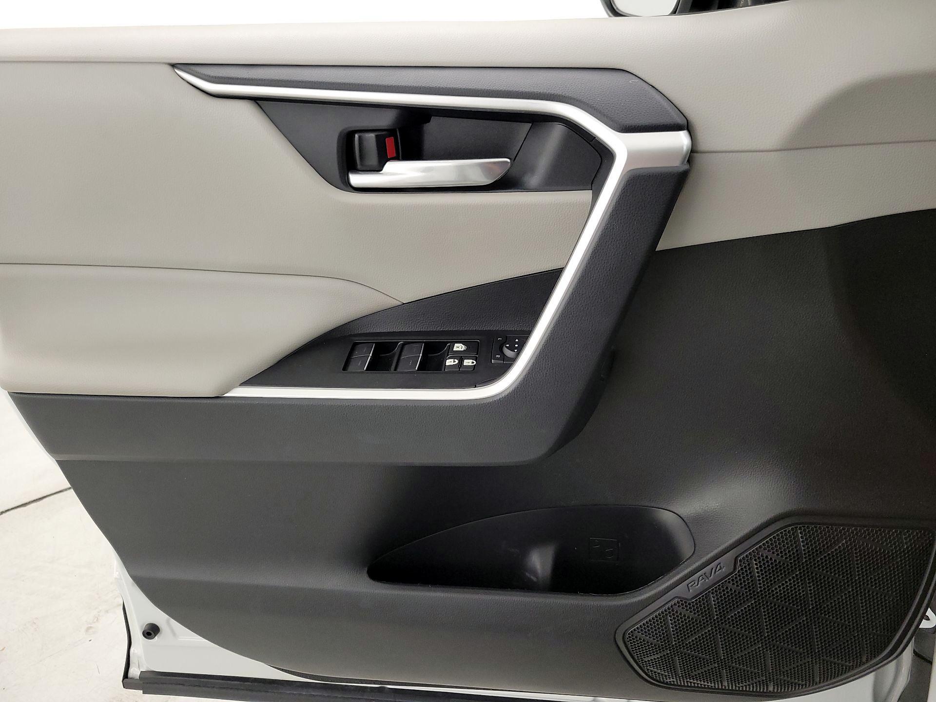 Thumbnail: 2023 Toyota RAV4 - 12