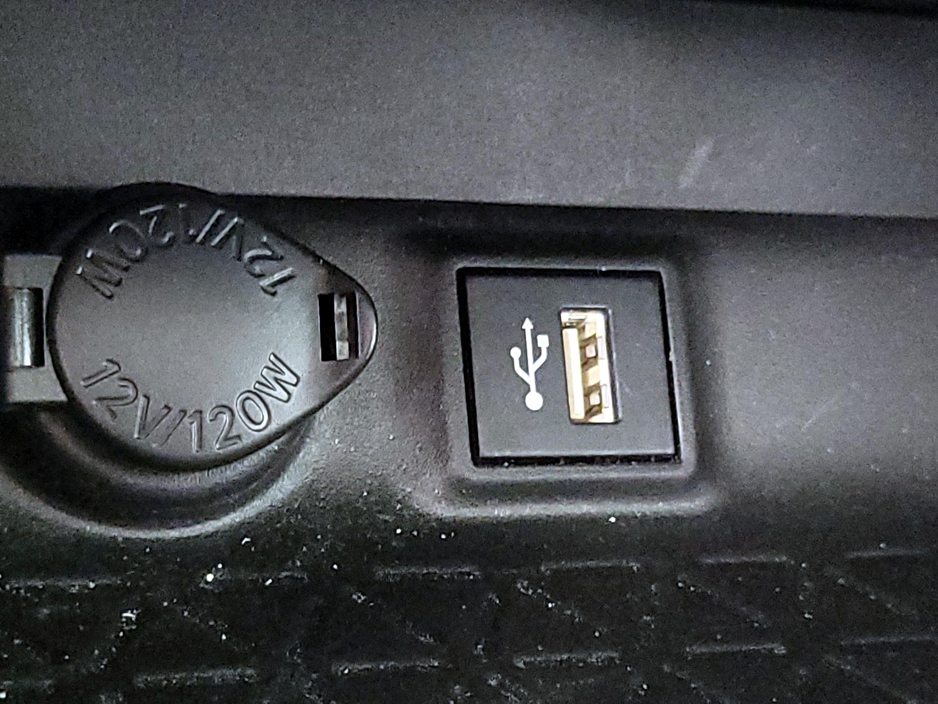 Thumbnail: 2023 Toyota RAV4 - 19