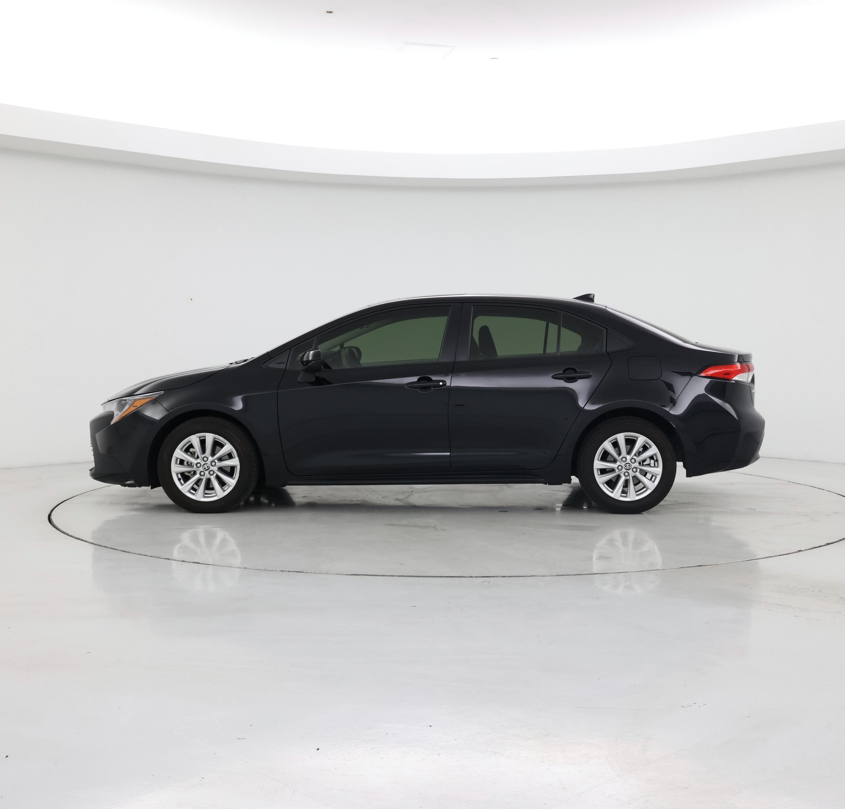 Thumbnail: 2024 Toyota Corolla - 3