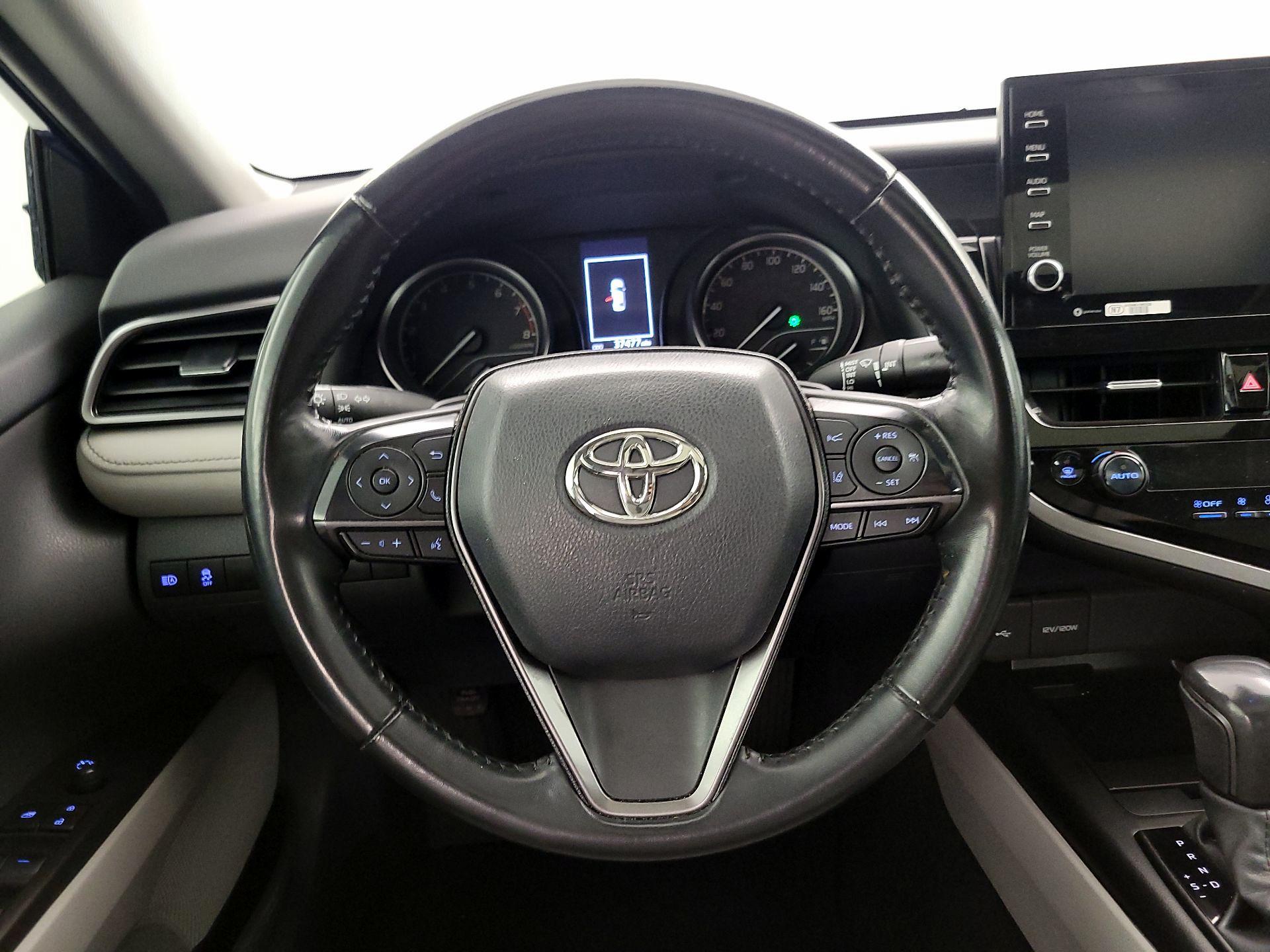 Thumbnail: 2023 Toyota Camry - 10