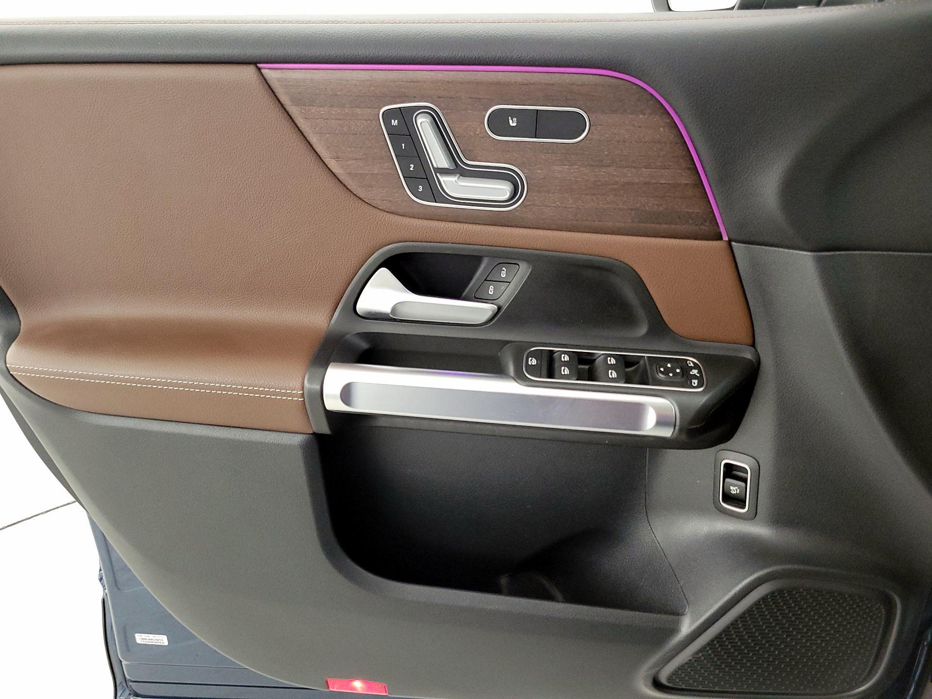 Thumbnail: 2021 Mercedes-Benz GLB - 12