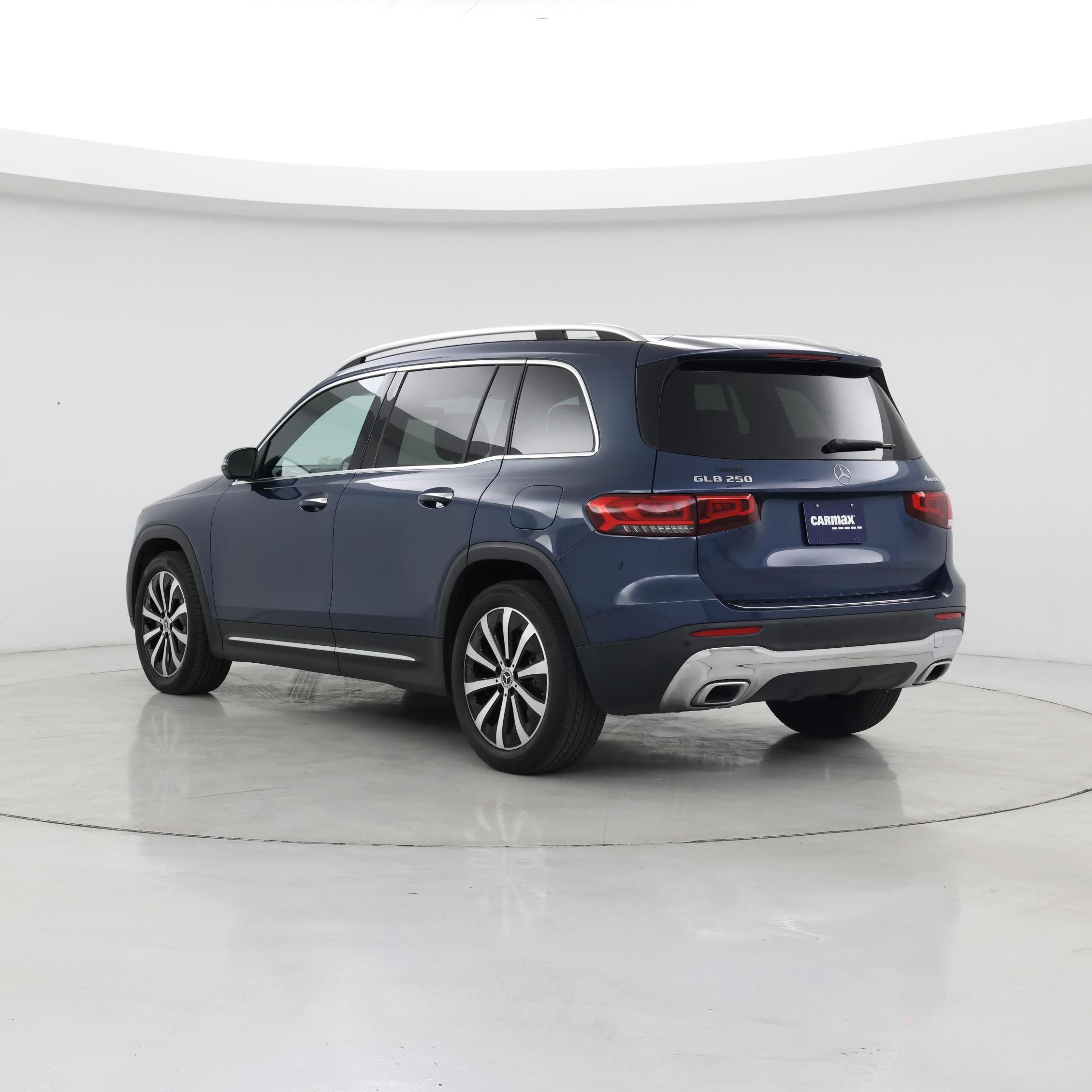 Thumbnail: 2021 Mercedes-Benz GLB - 2