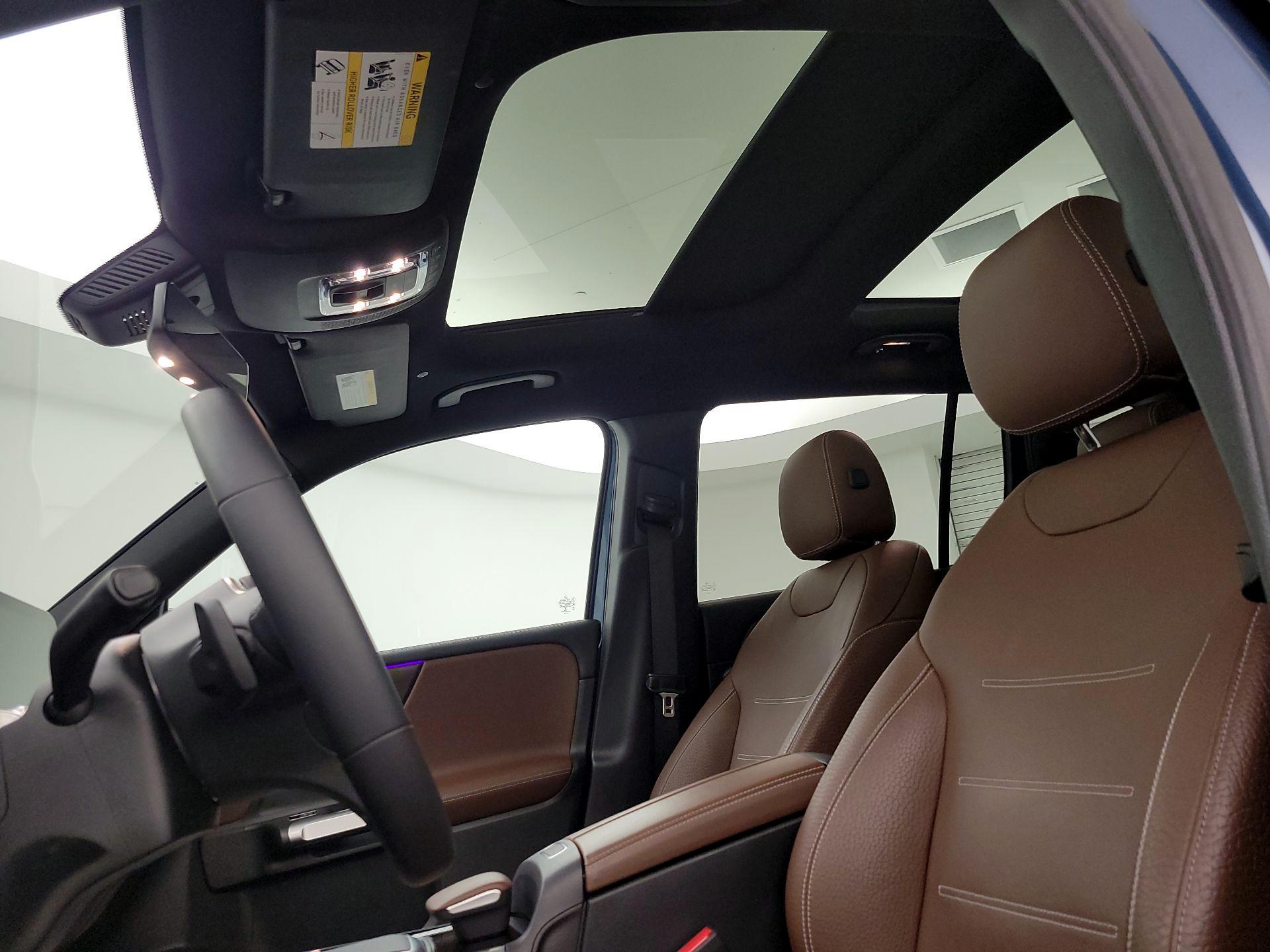 Thumbnail: 2021 Mercedes-Benz GLB - 19